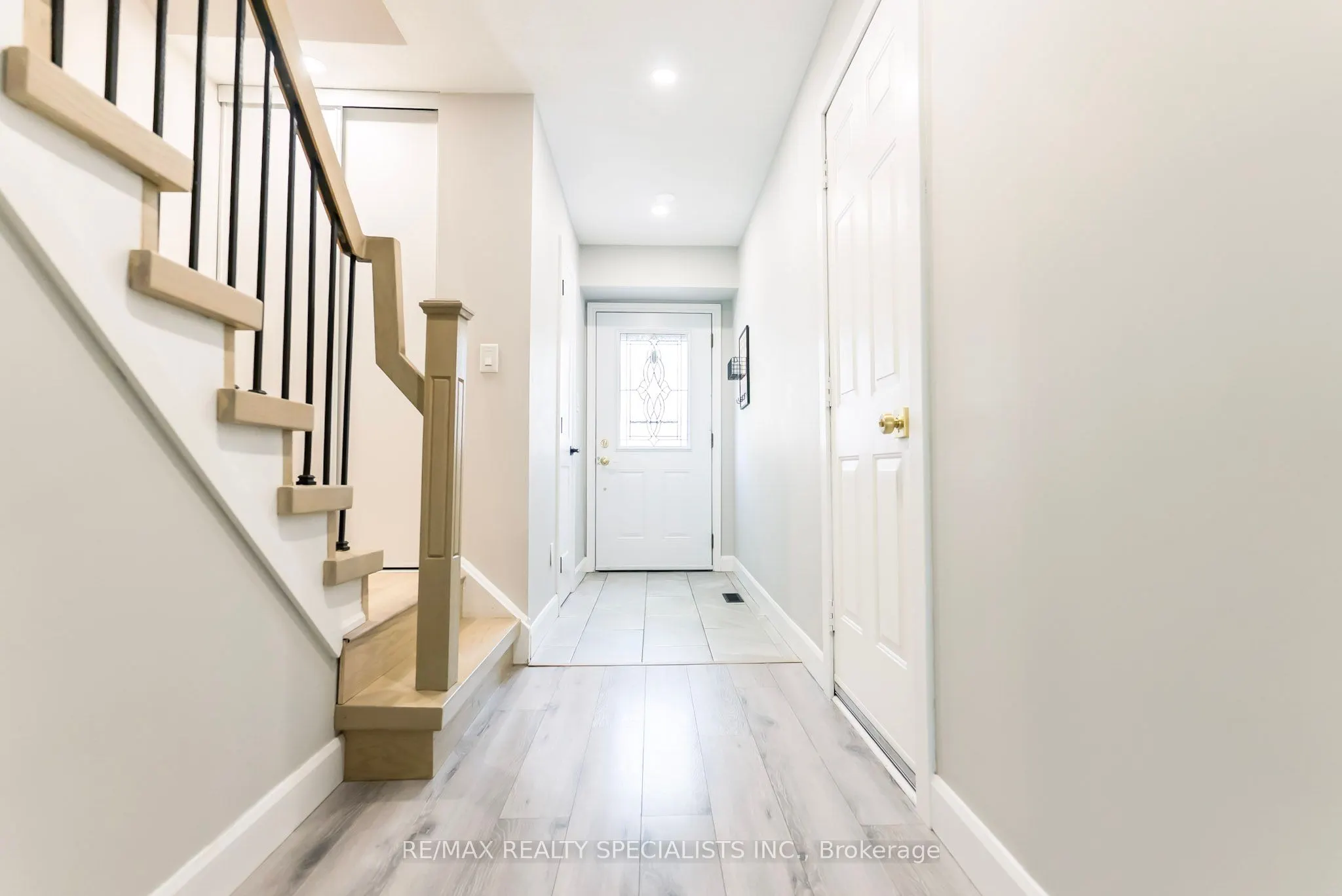 2120 Rathburn Road, #102
