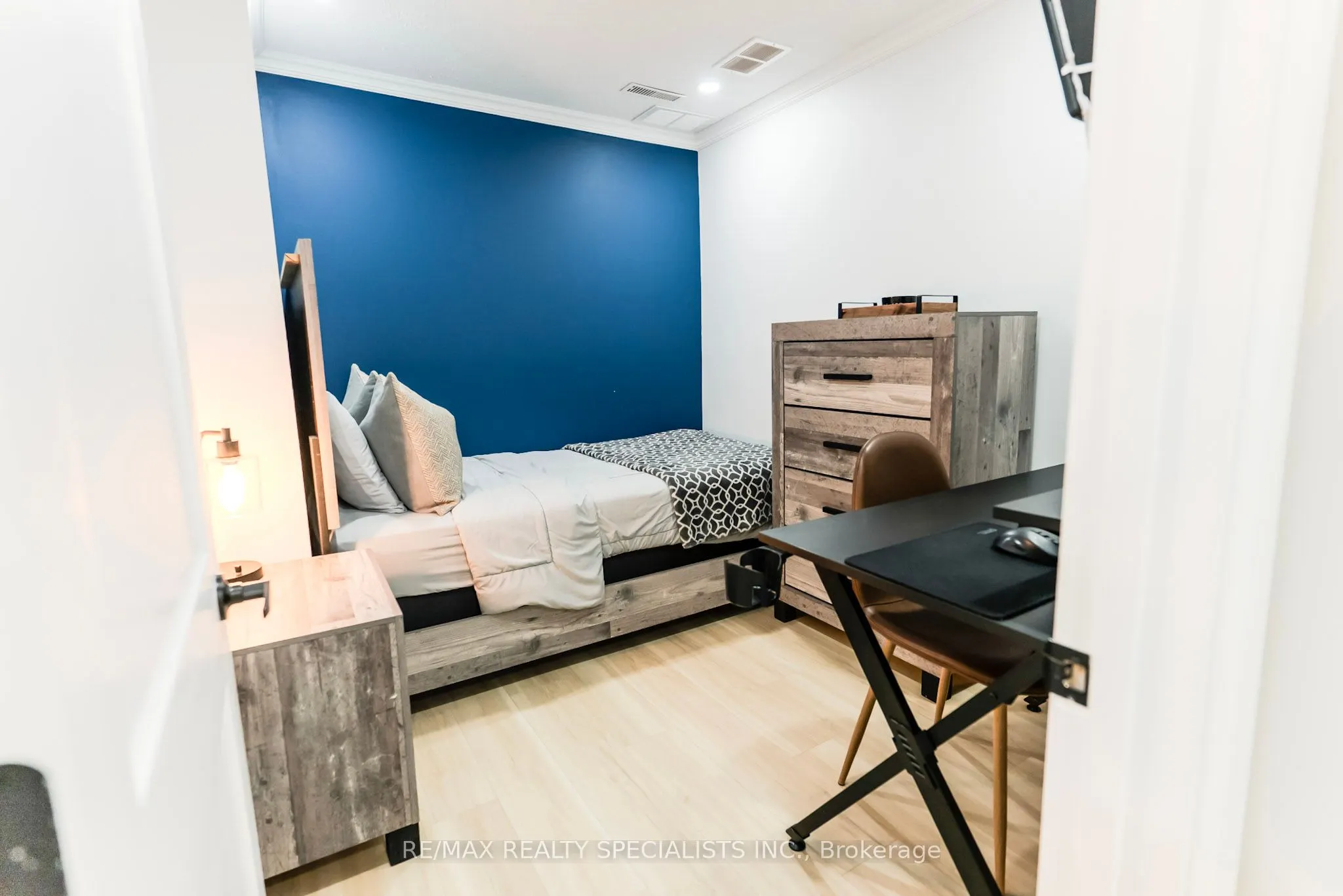2120 Rathburn Road, #102