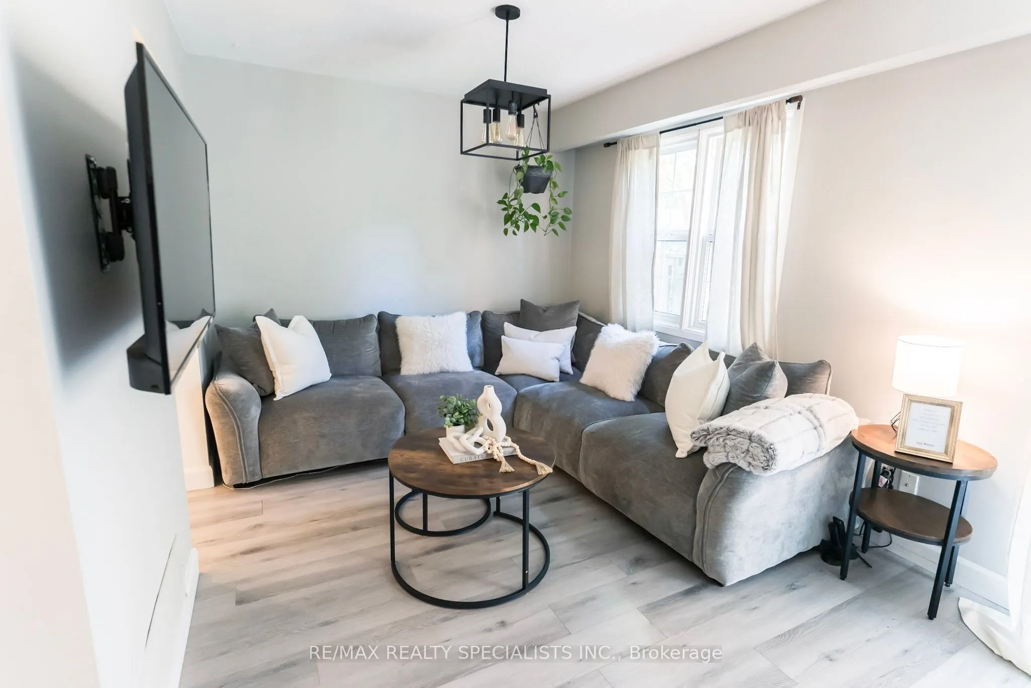 2120 Rathburn Road, #102