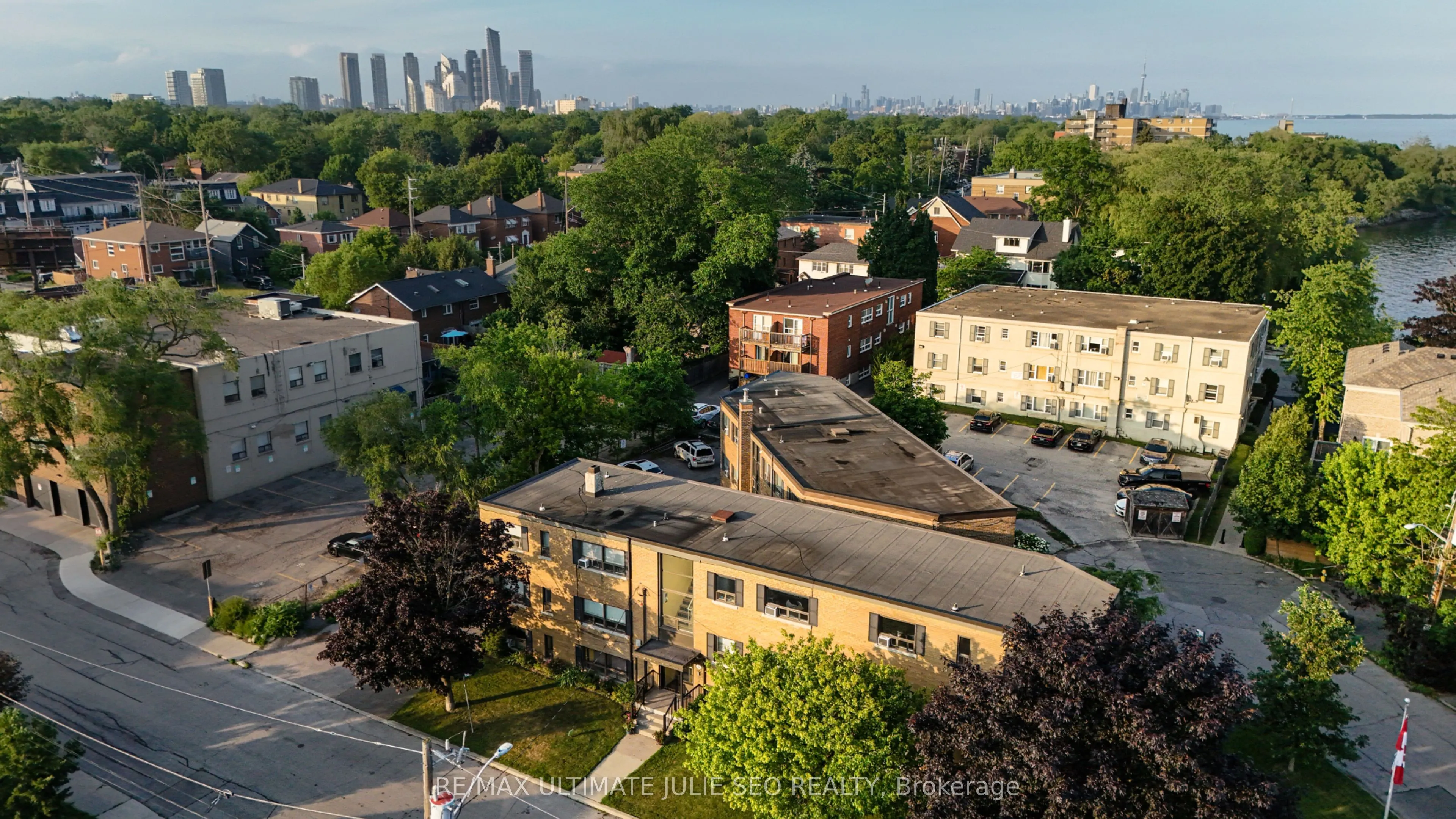 6-8 LAKE SHORE Drive