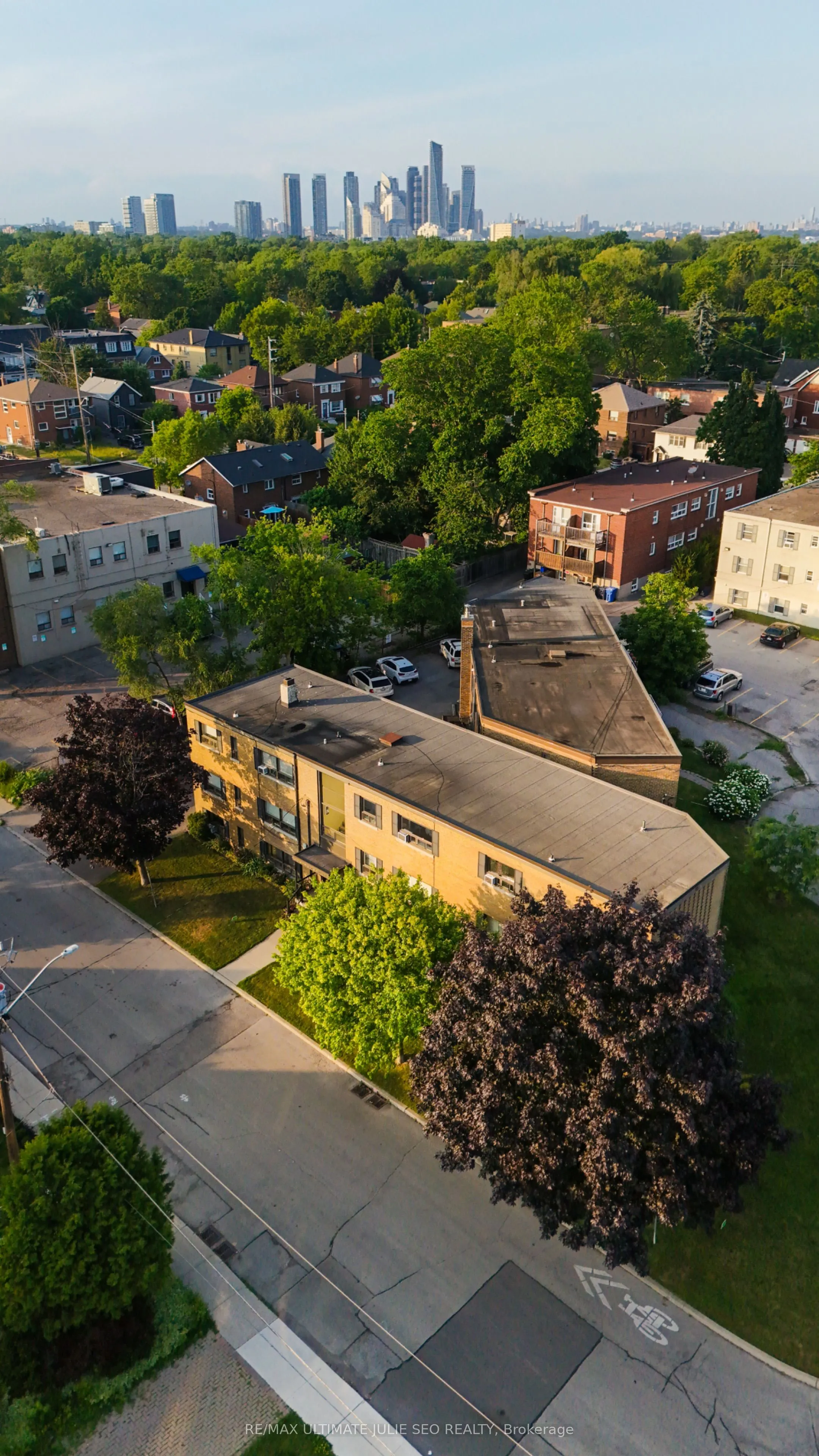 6-8 LAKE SHORE Drive