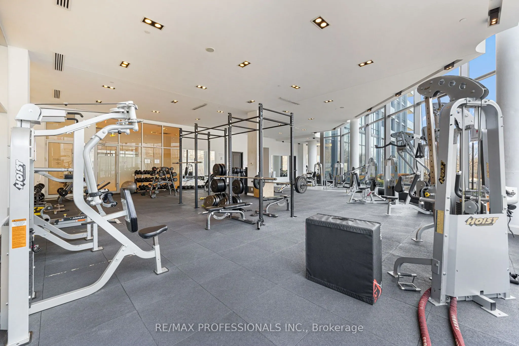 88 Park Lawn Road, #911