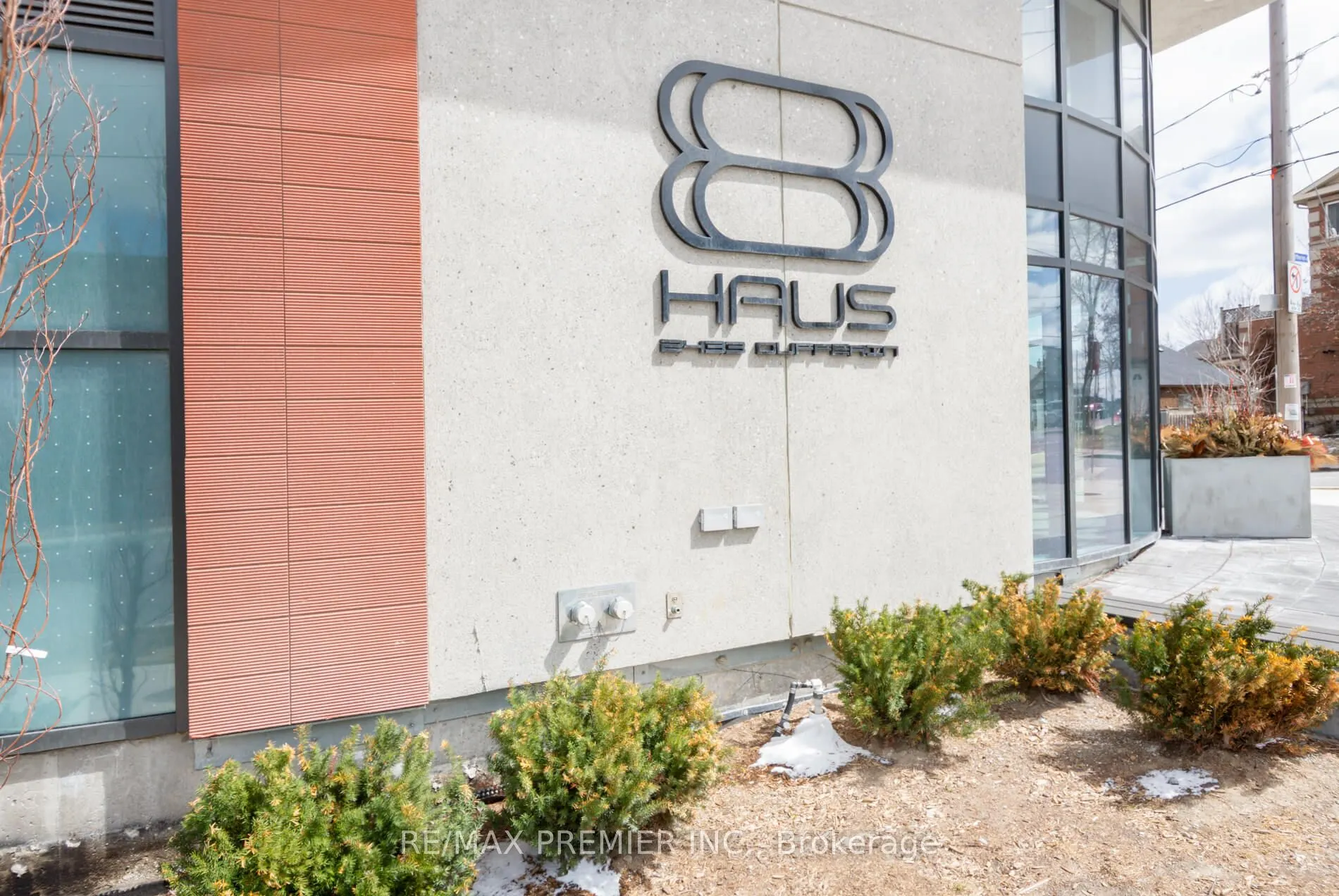 562 Hopewell Avenue, #103