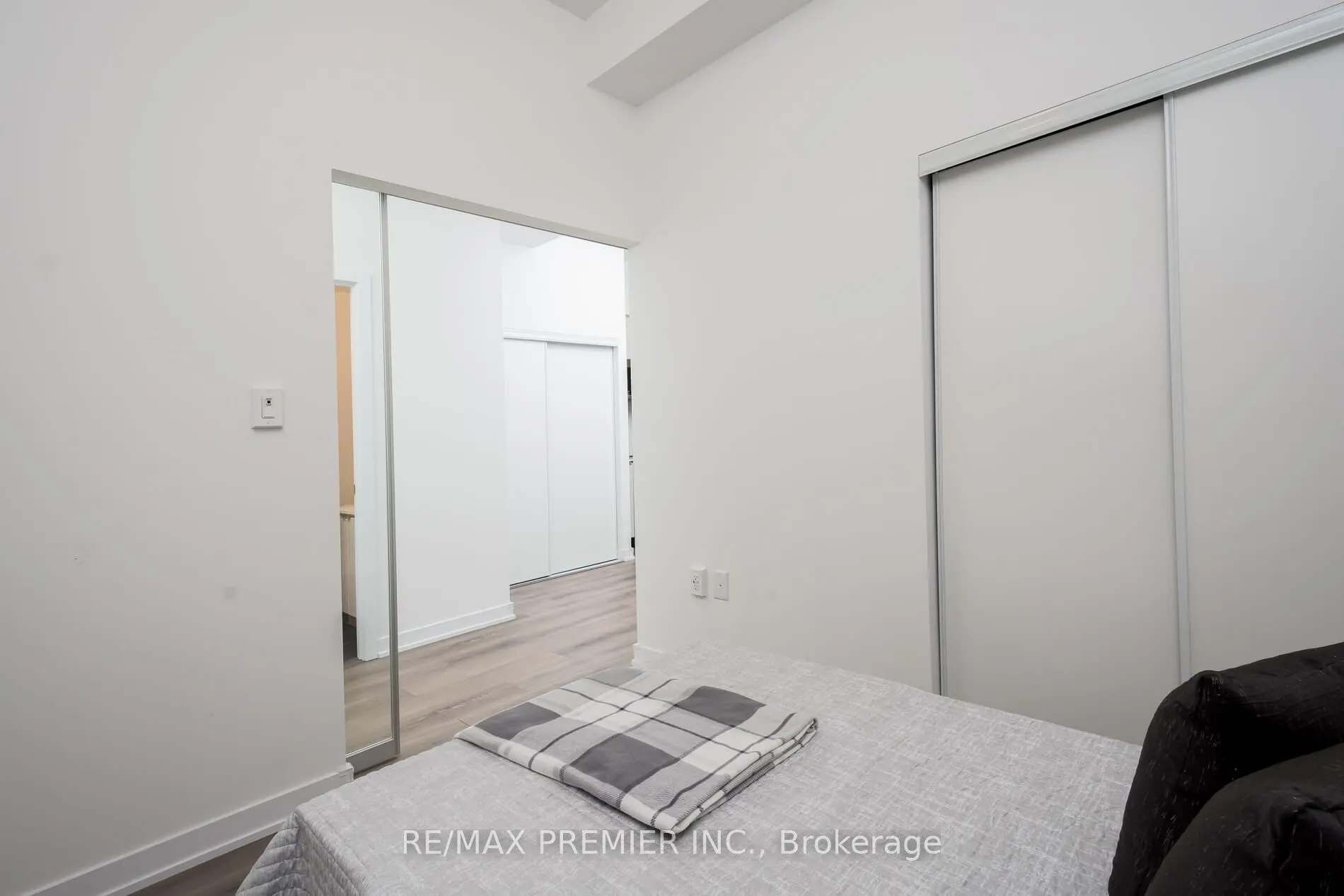 562 Hopewell Avenue, #103