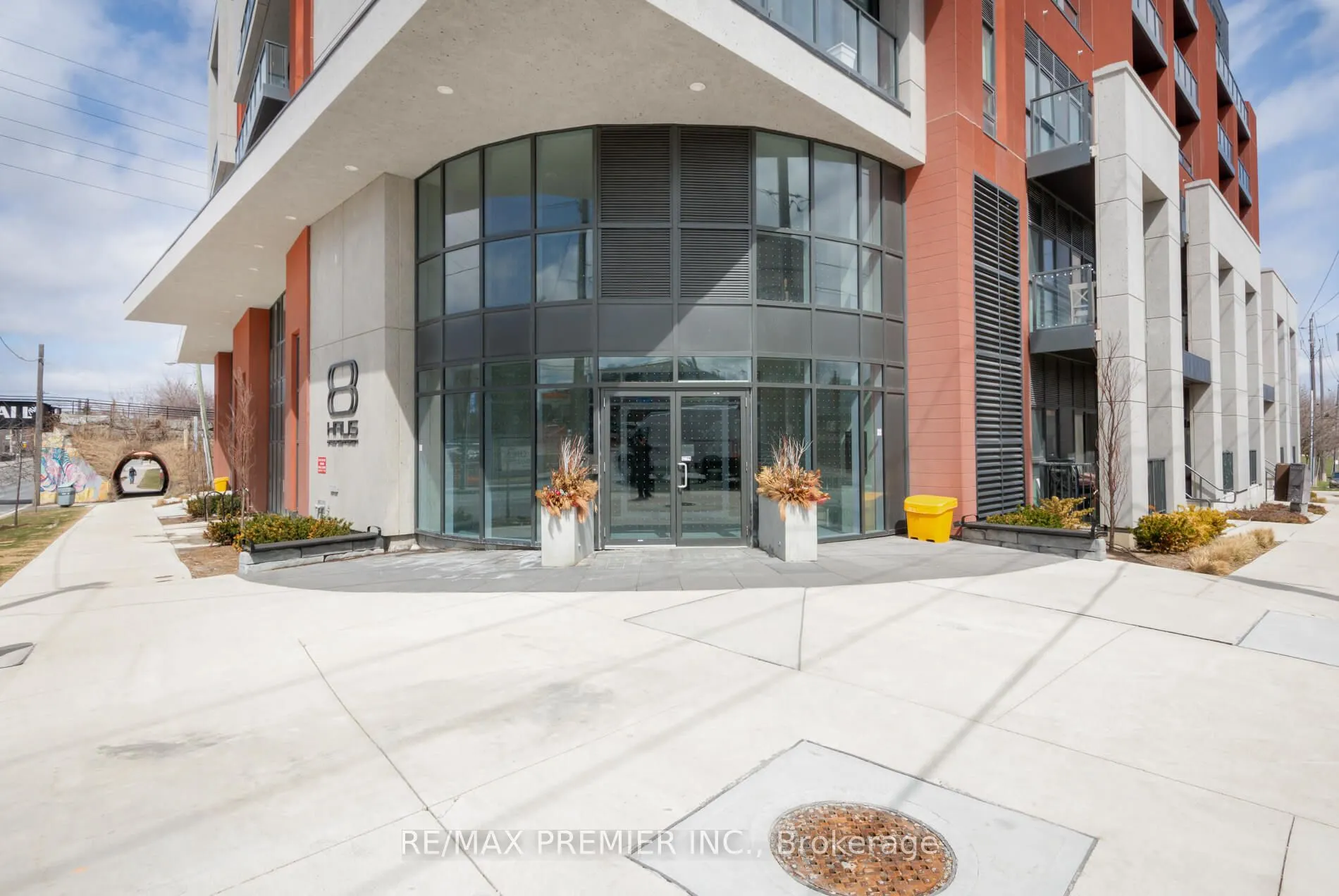 562 Hopewell Avenue, #103