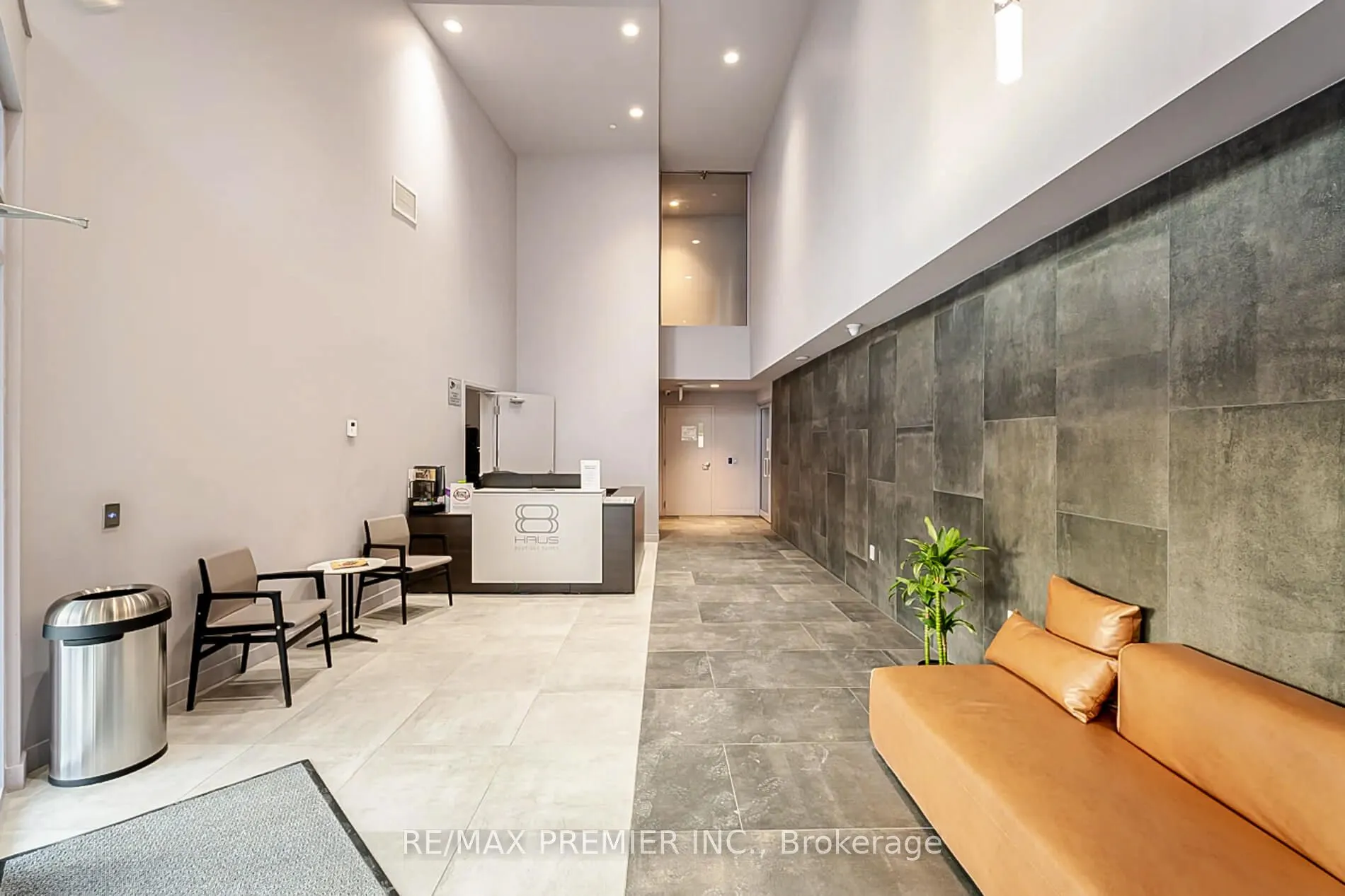 562 Hopewell Avenue, #103