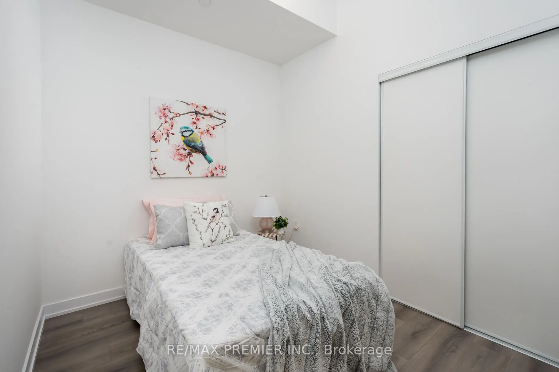 562 Hopewell Avenue, #103