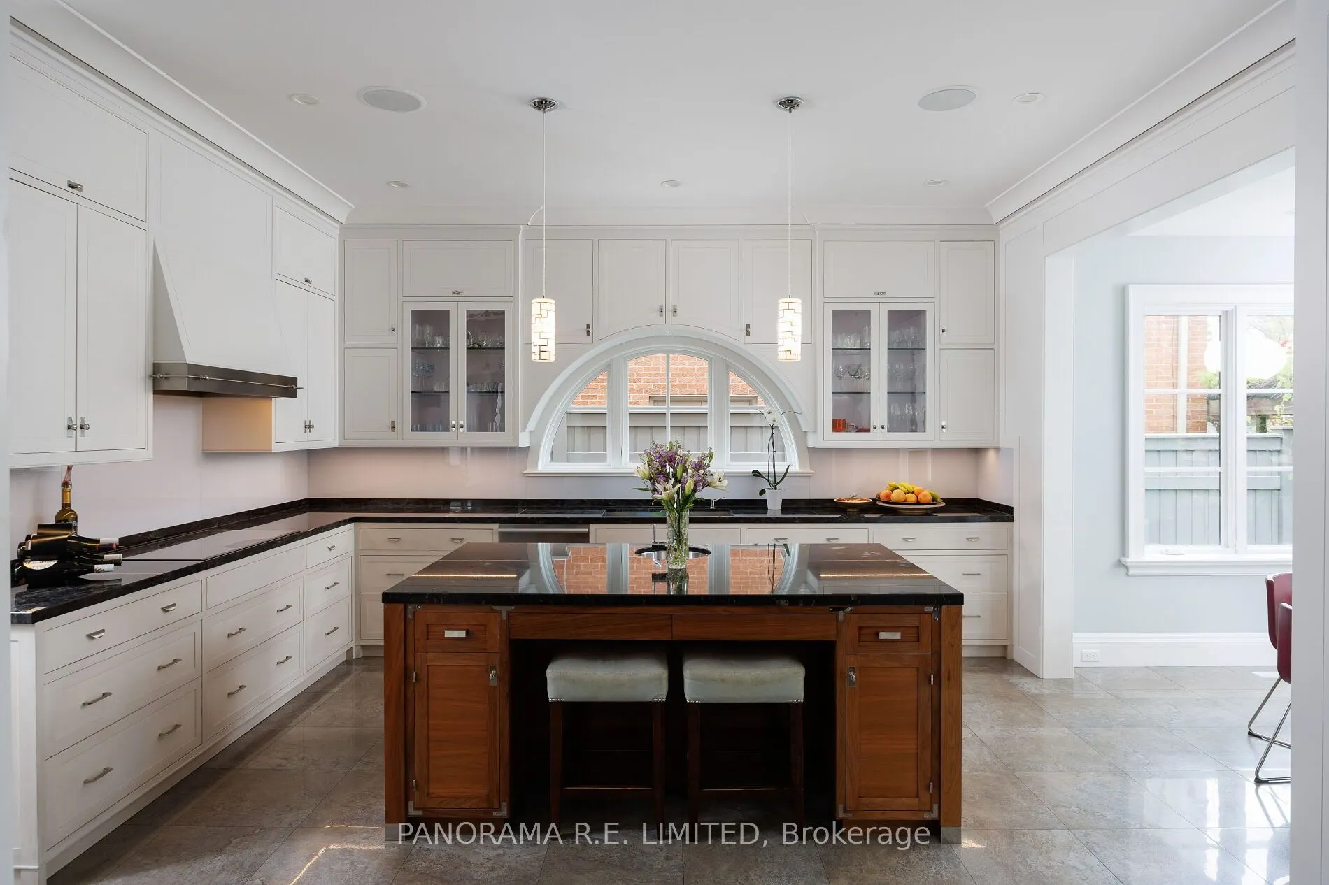 19 Graystone Gardens