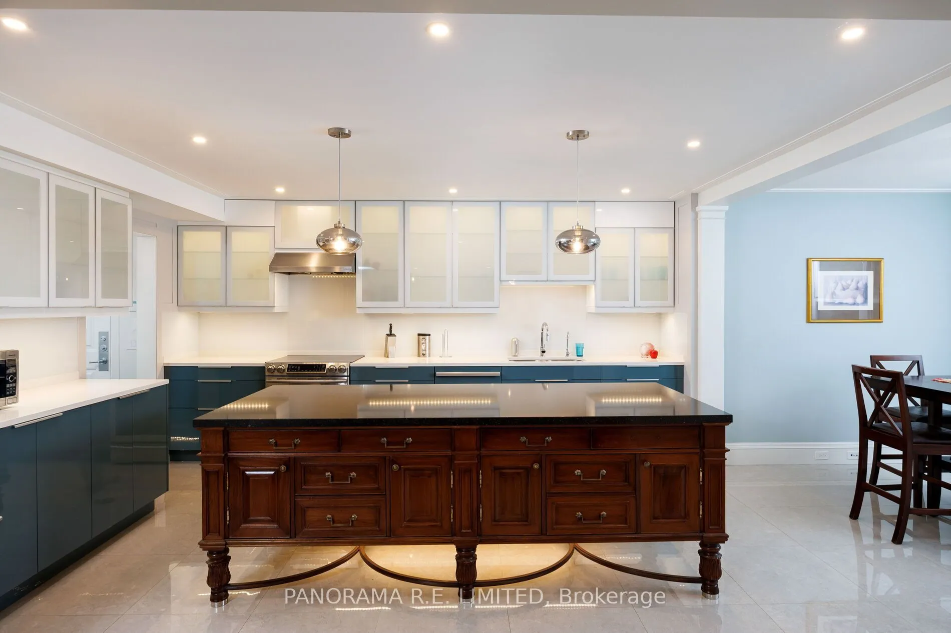 19 Graystone Gardens