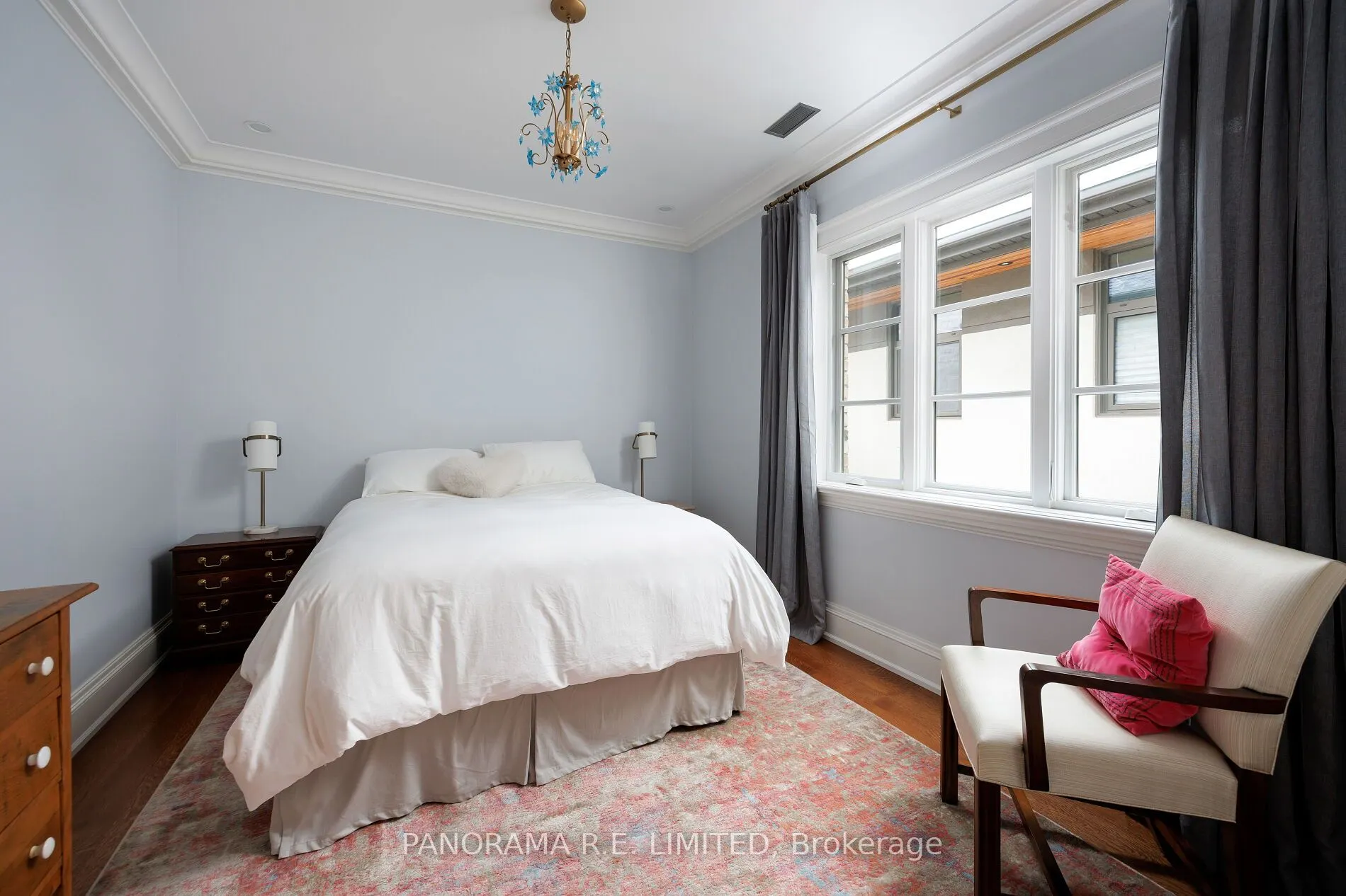 19 Graystone Gardens