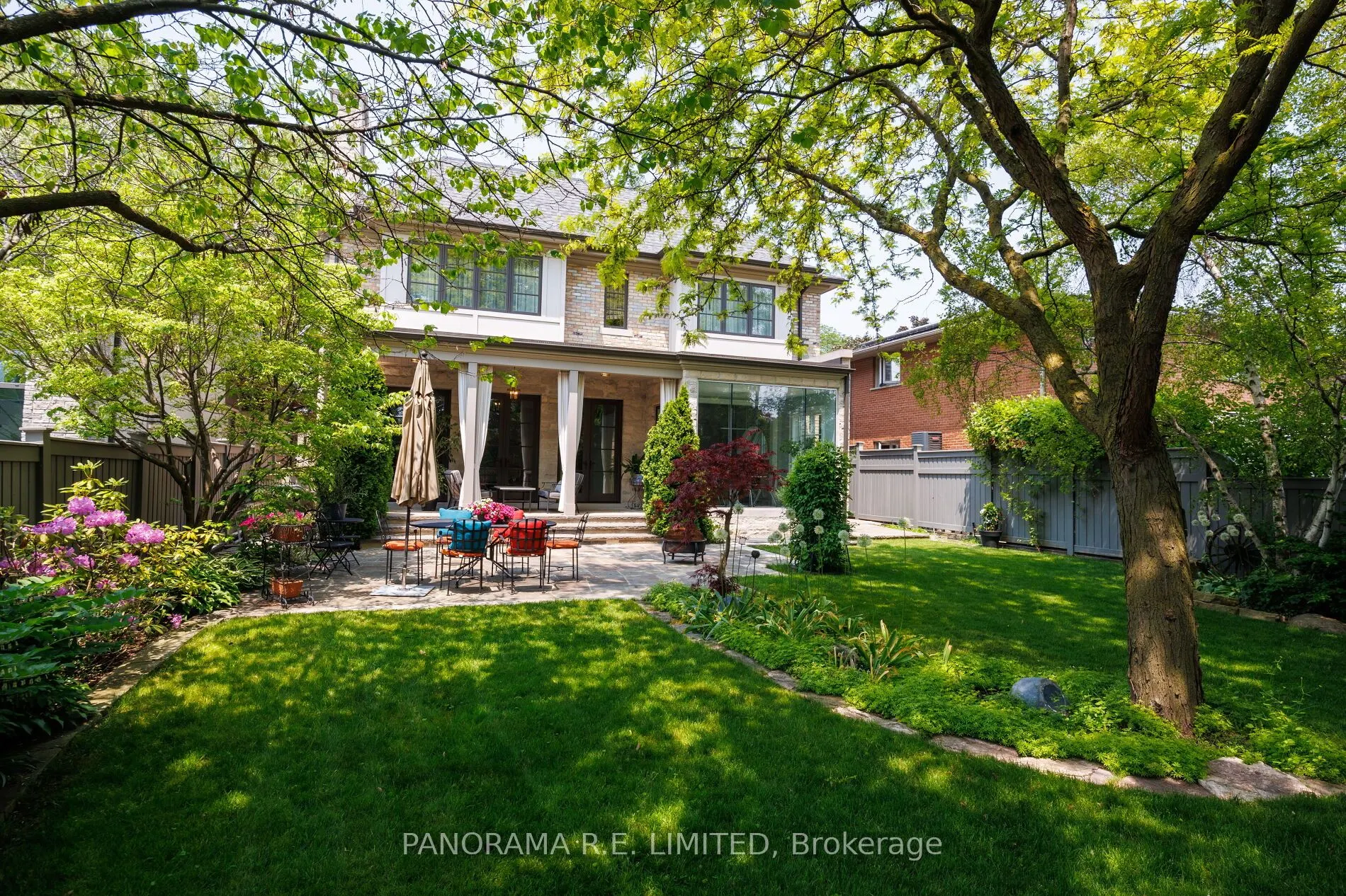 19 Graystone Gardens
