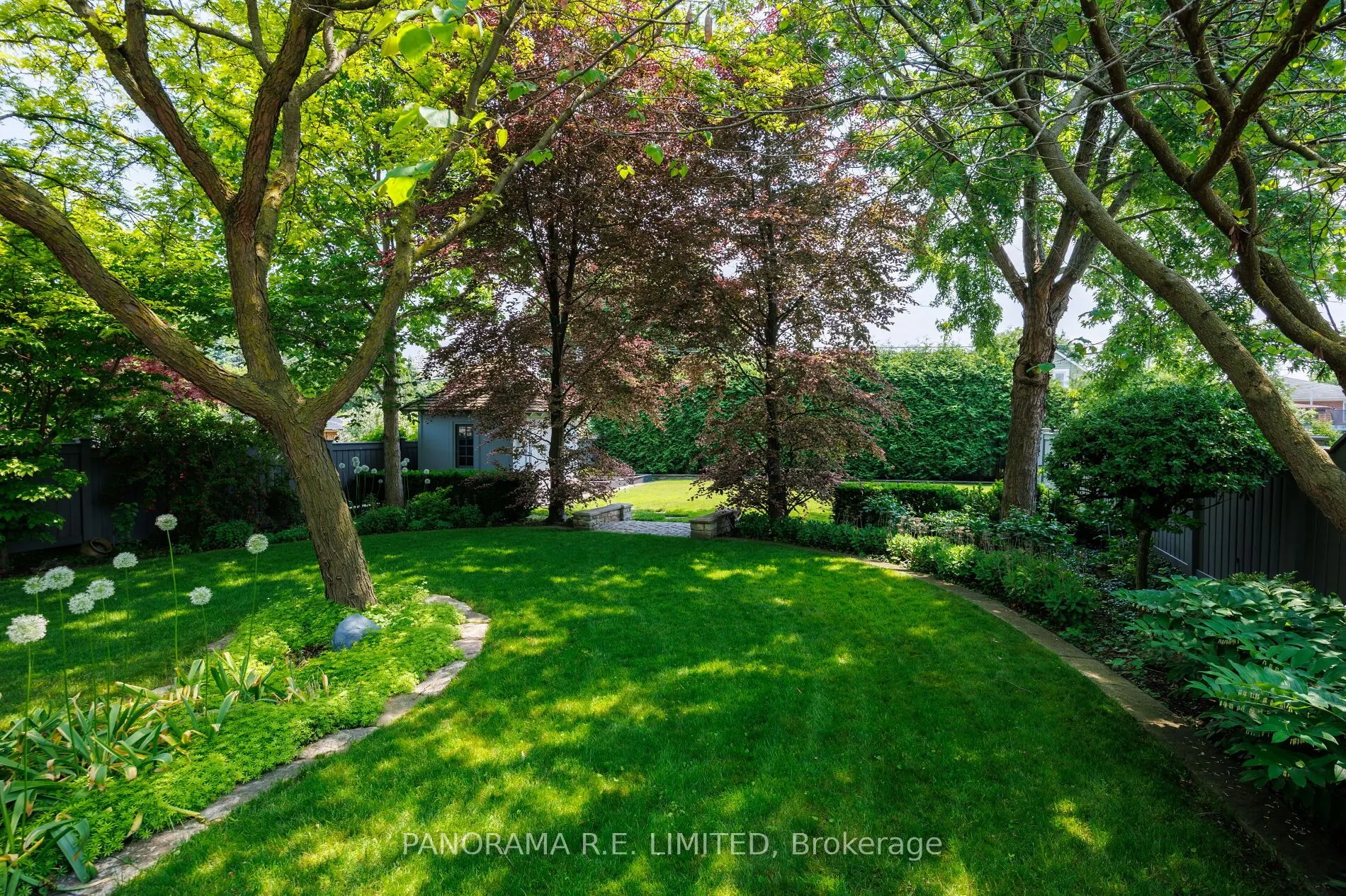 19 Graystone Gardens
