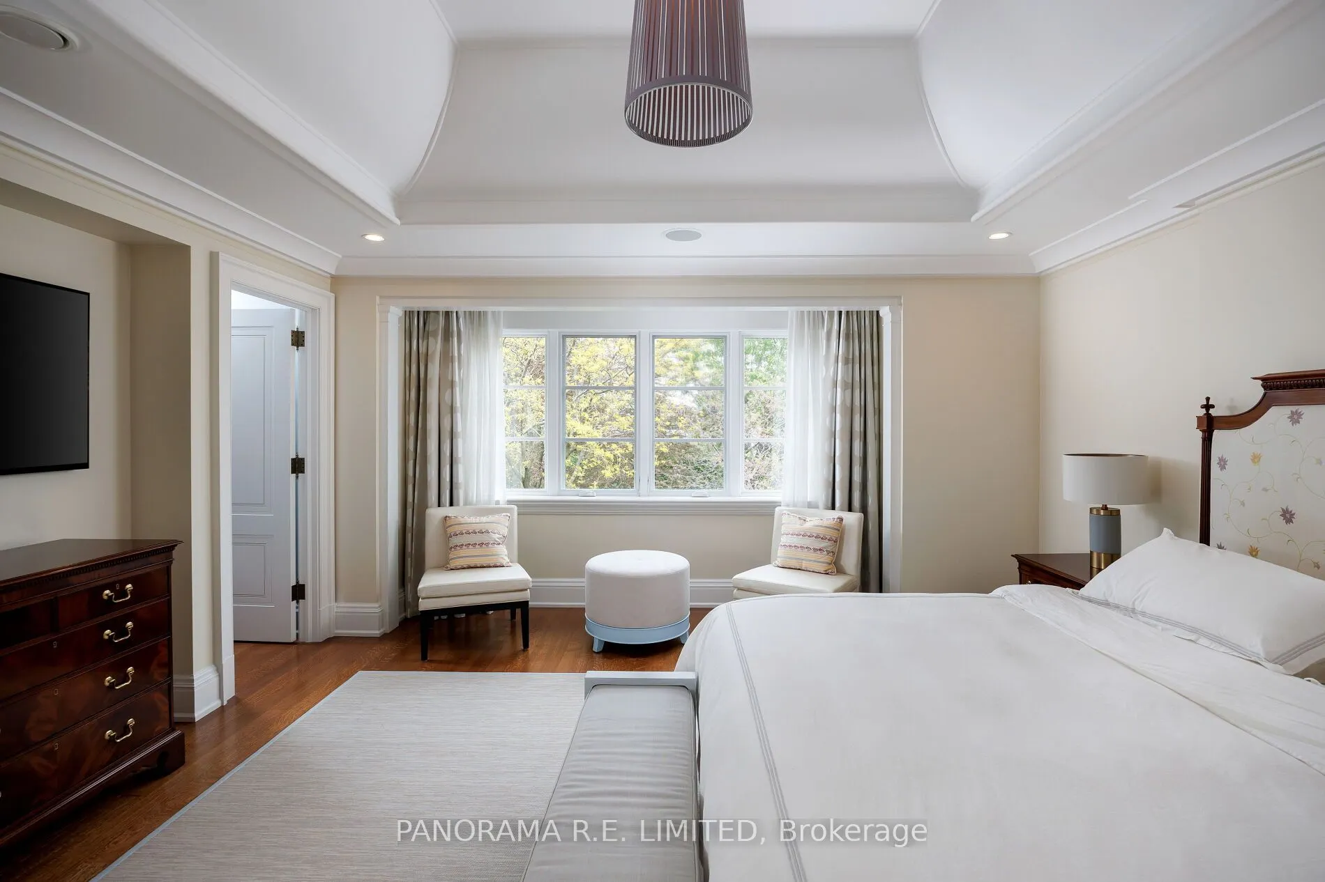 19 Graystone Gardens