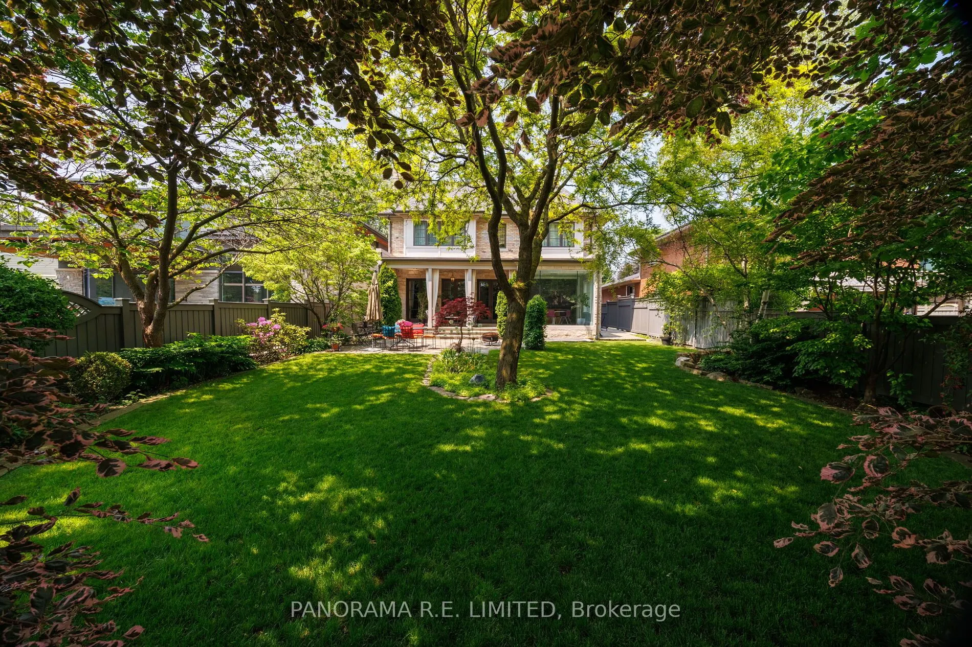 19 Graystone Gardens