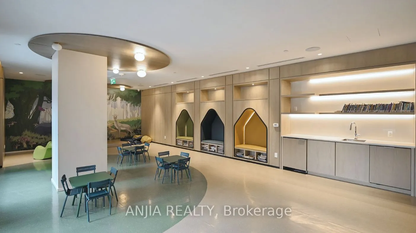 9 Mabelle Avenue, #1526