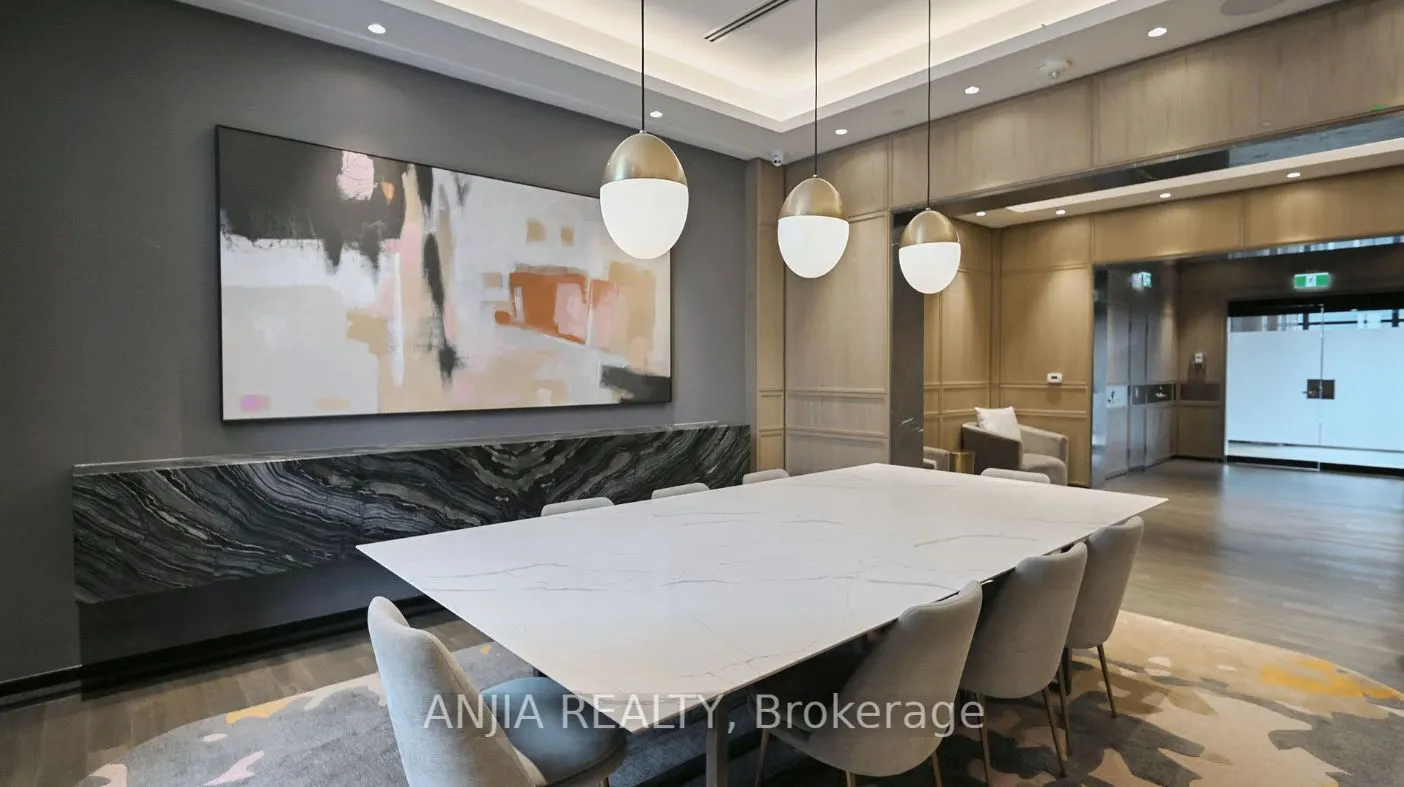 9 Mabelle Avenue, #1526