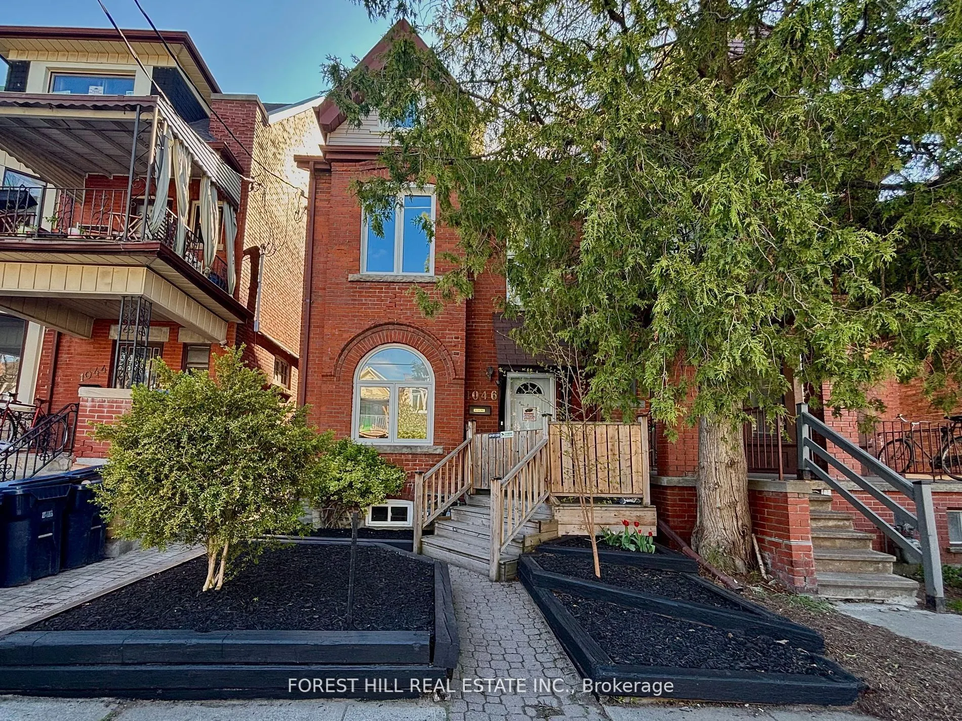 1046 Dovercourt Road