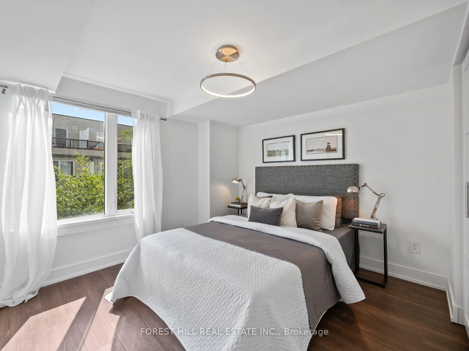 65 George Appleton Way, #2069