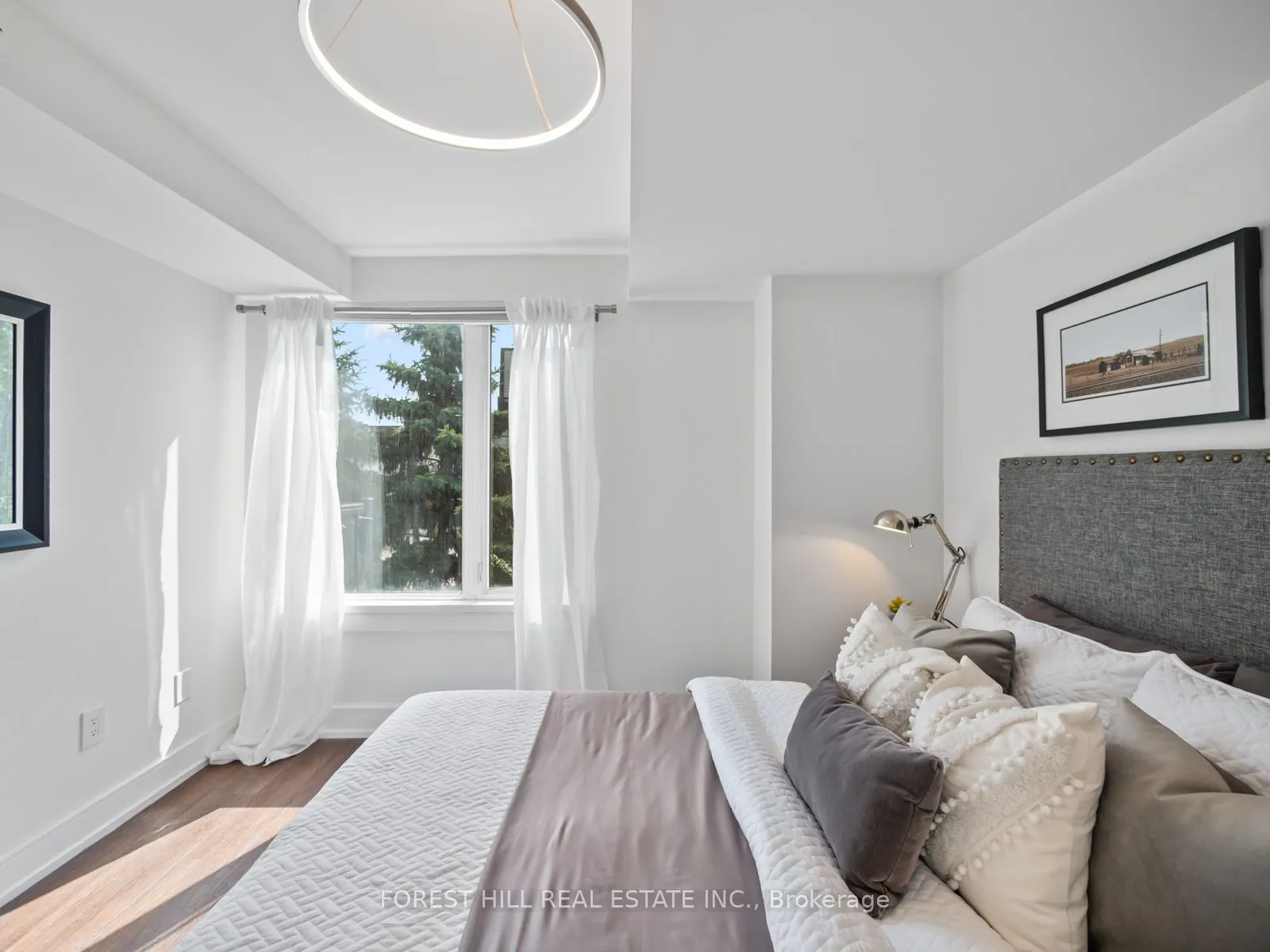 65 George Appleton Way, #2069