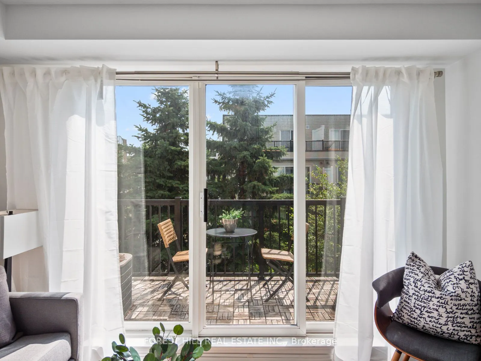 65 George Appleton Way, #2069