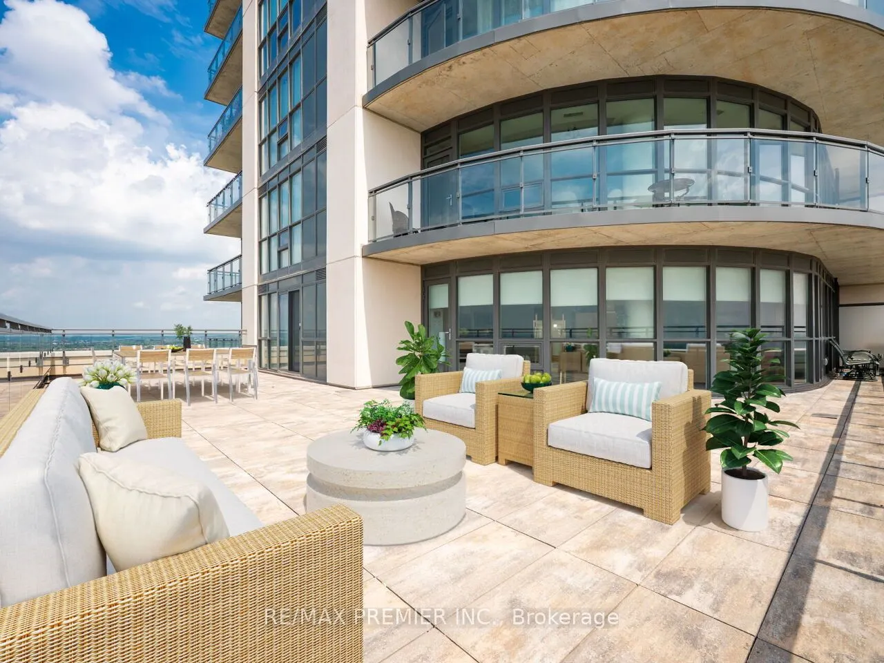 15 Lynch Street, #1805