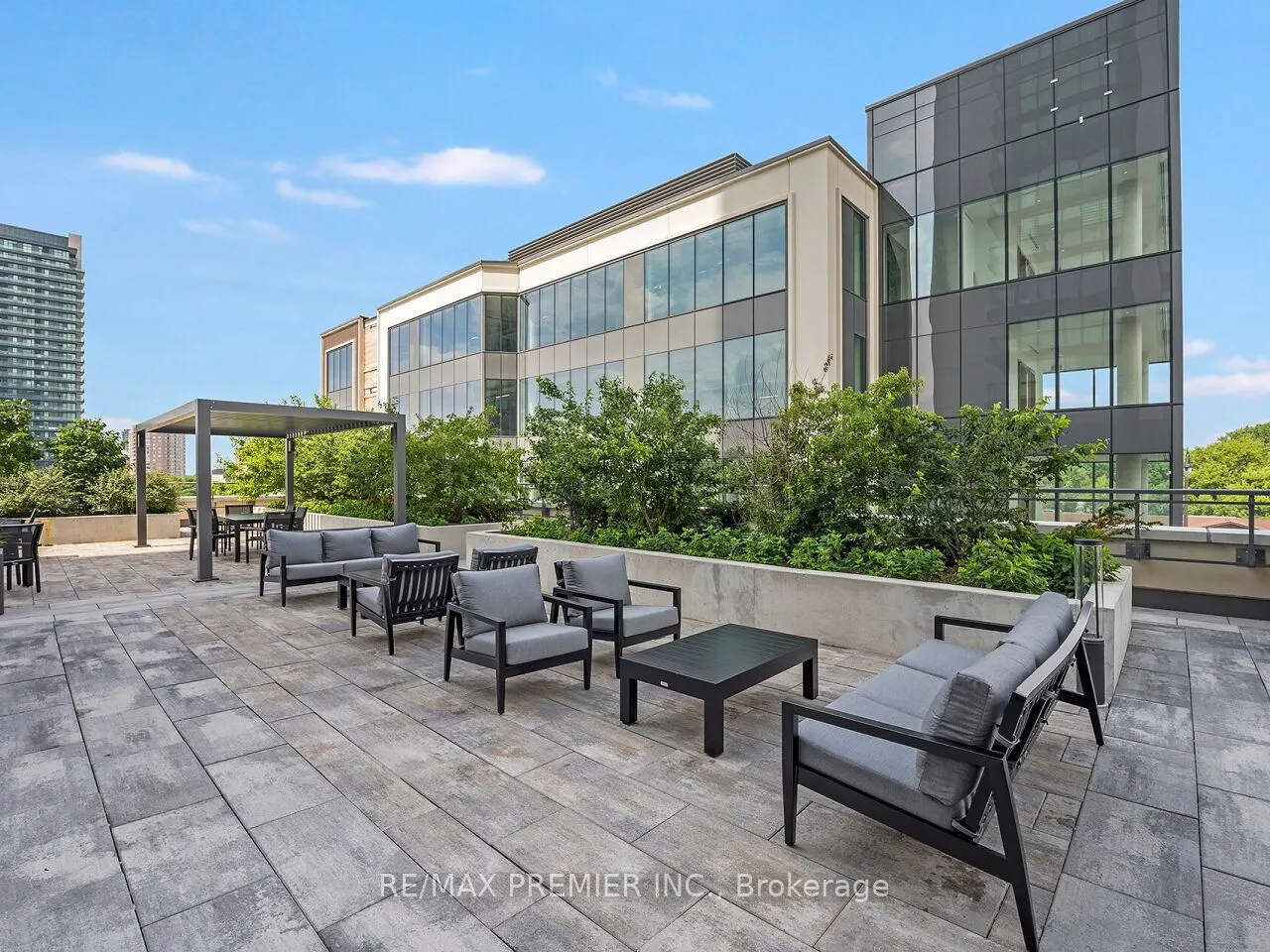 15 Lynch Street, #1805