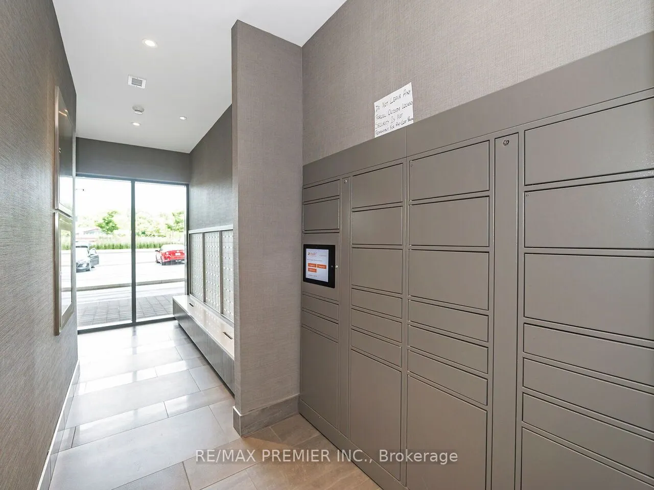15 Lynch Street, #1805
