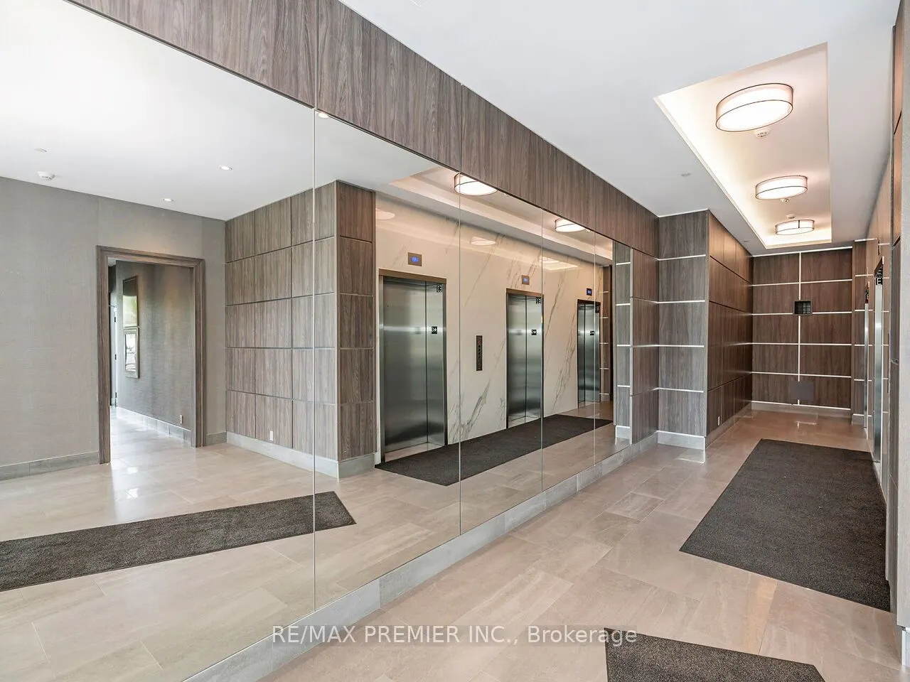 15 Lynch Street, #1805