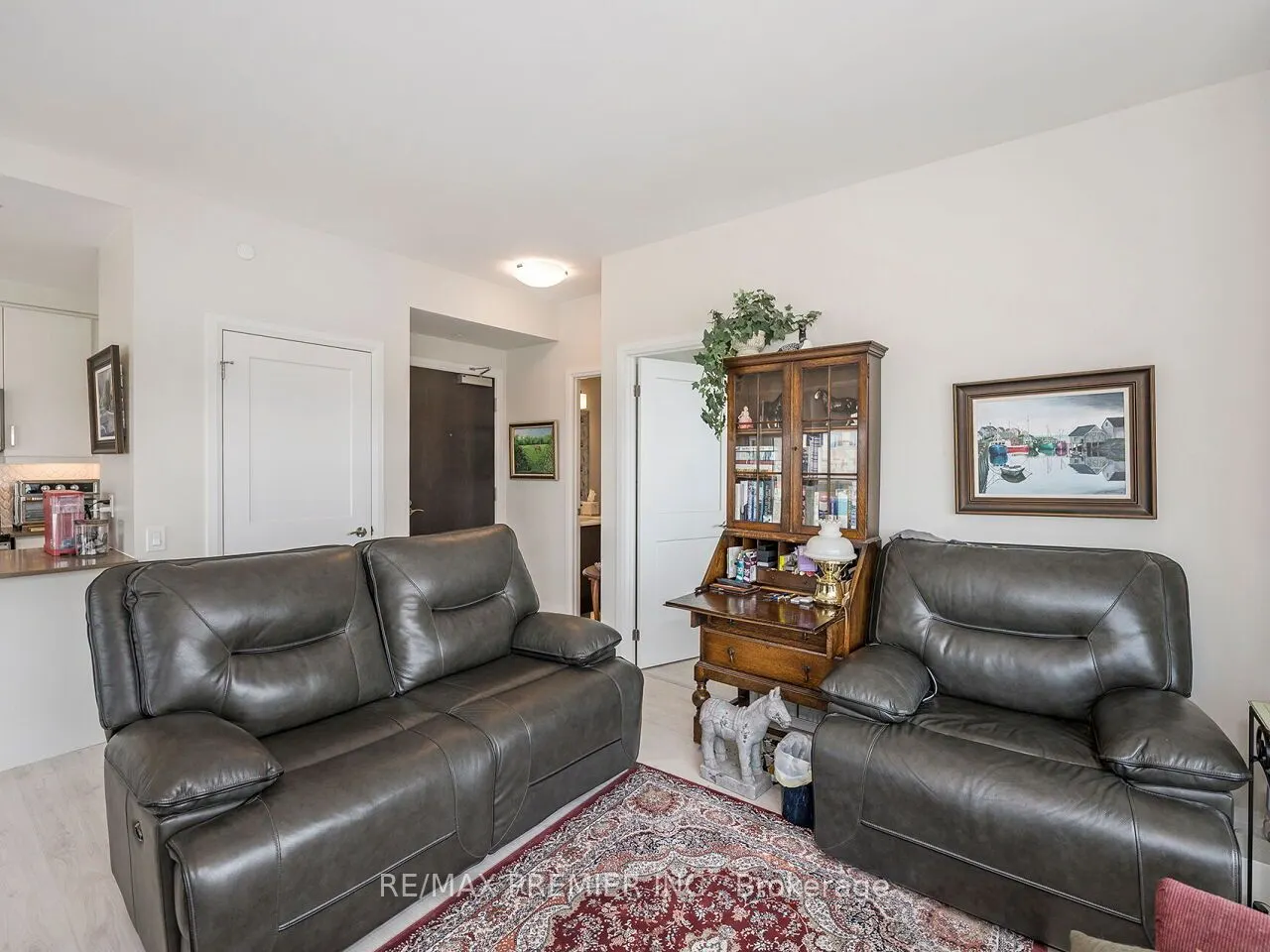 15 Lynch Street, #1805