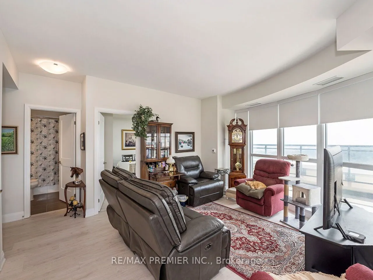 15 Lynch Street, #1805