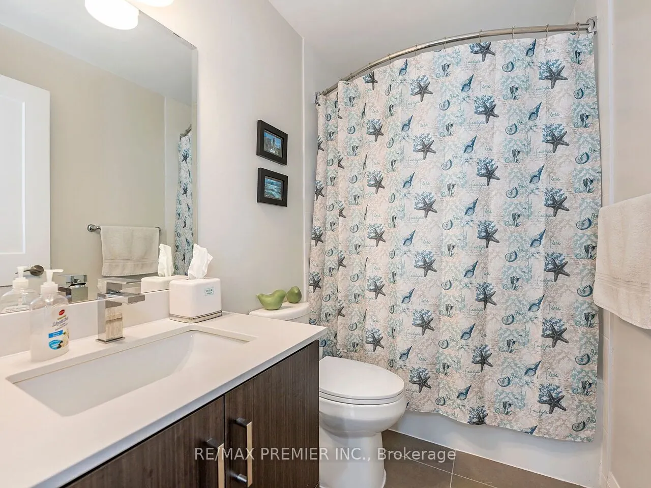 15 Lynch Street, #1805