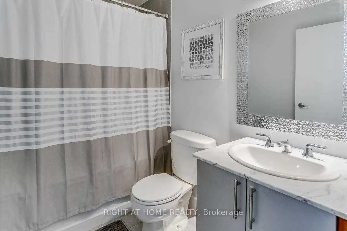 1001 Roselawn Avenue, #109