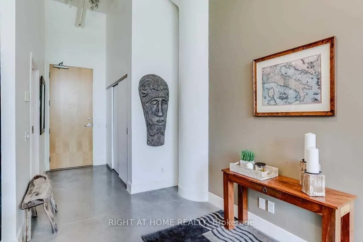 1001 Roselawn Avenue, #109