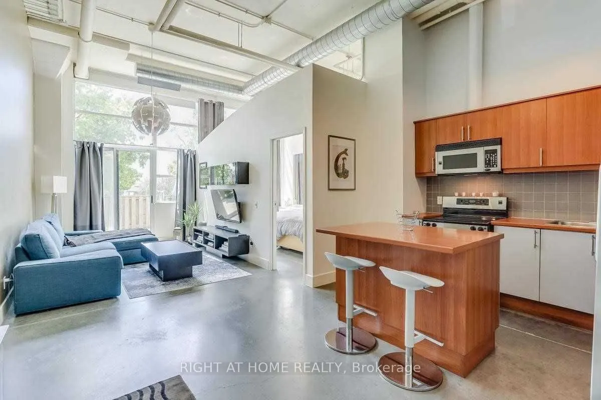 1001 Roselawn Avenue, #109