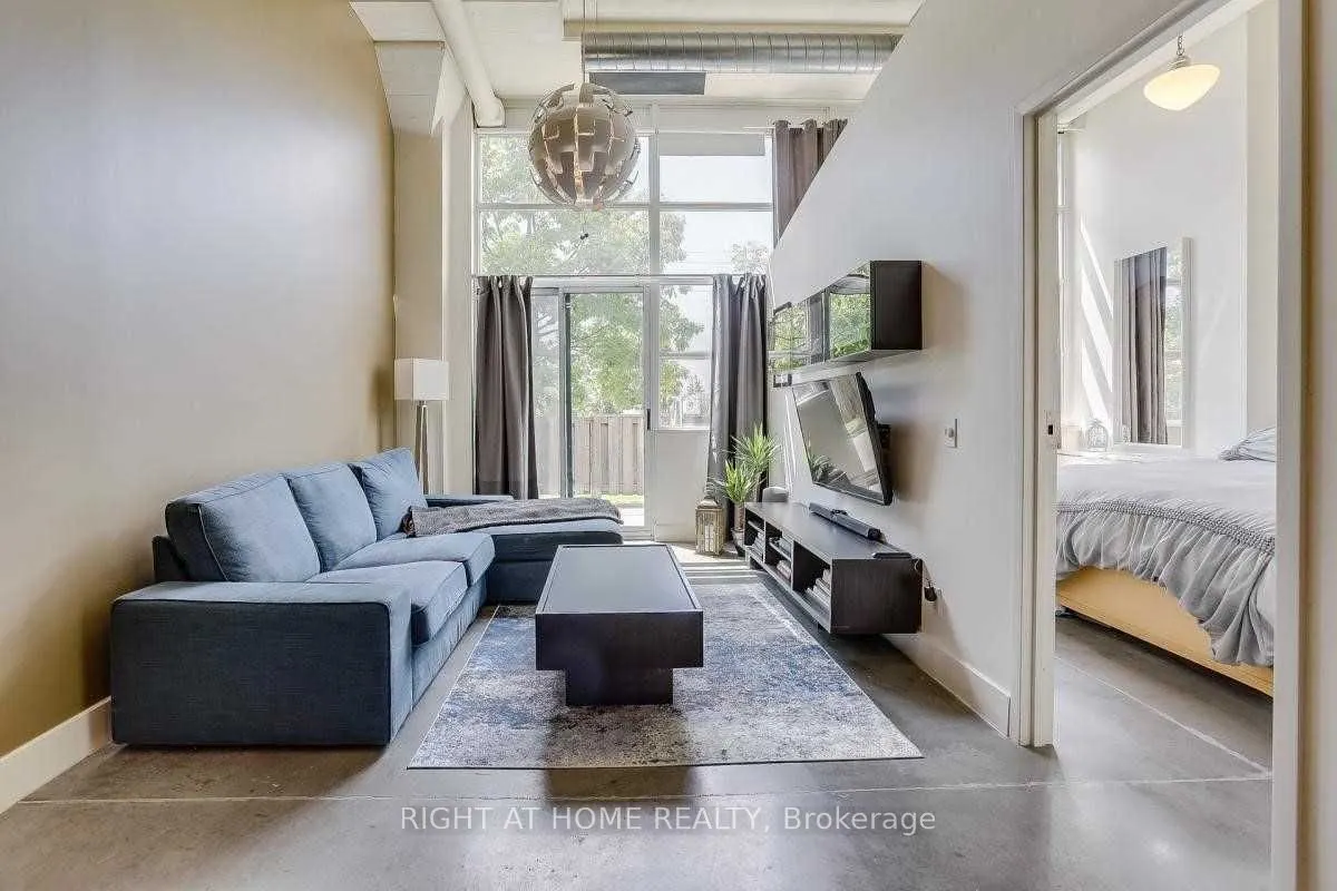 1001 Roselawn Avenue, #109