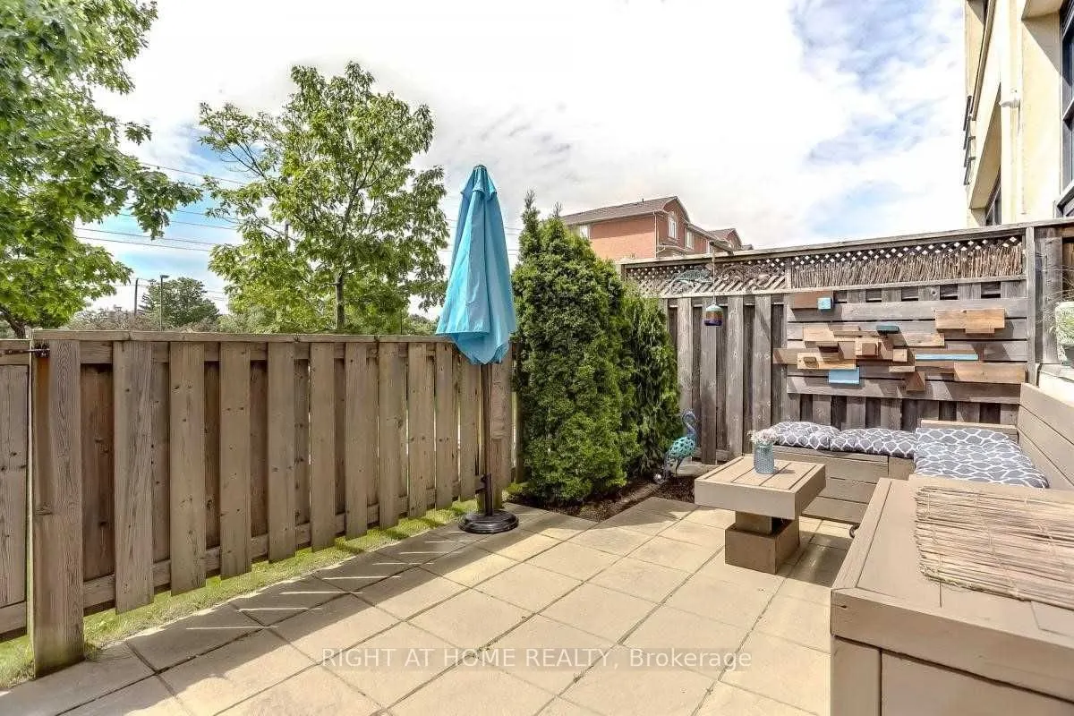 1001 Roselawn Avenue, #109