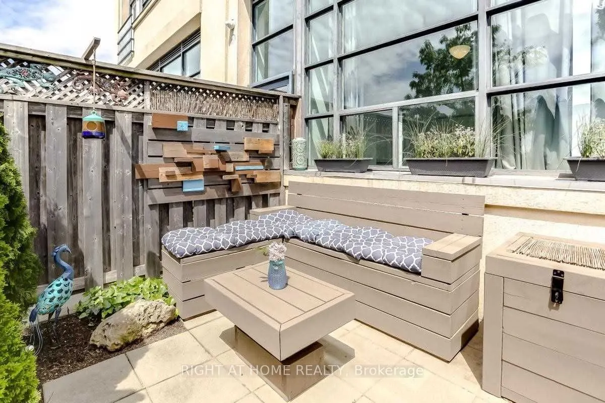 1001 Roselawn Avenue, #109