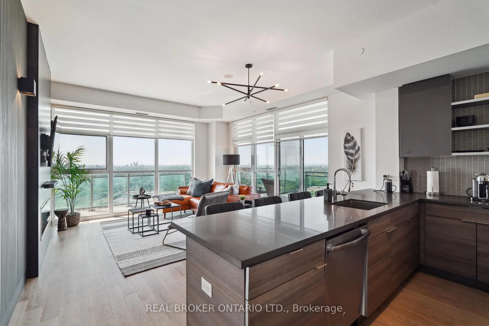 33 Shore Breeze Drive, #3704