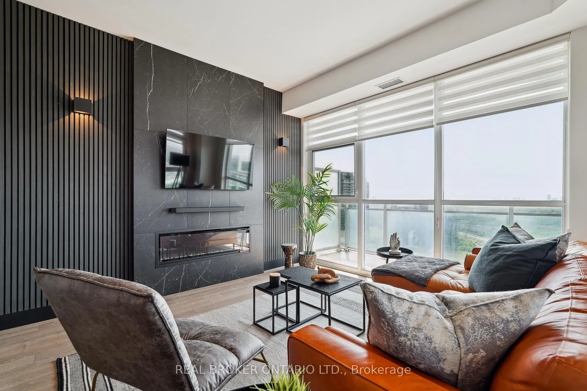 33 Shore Breeze Drive, #3704