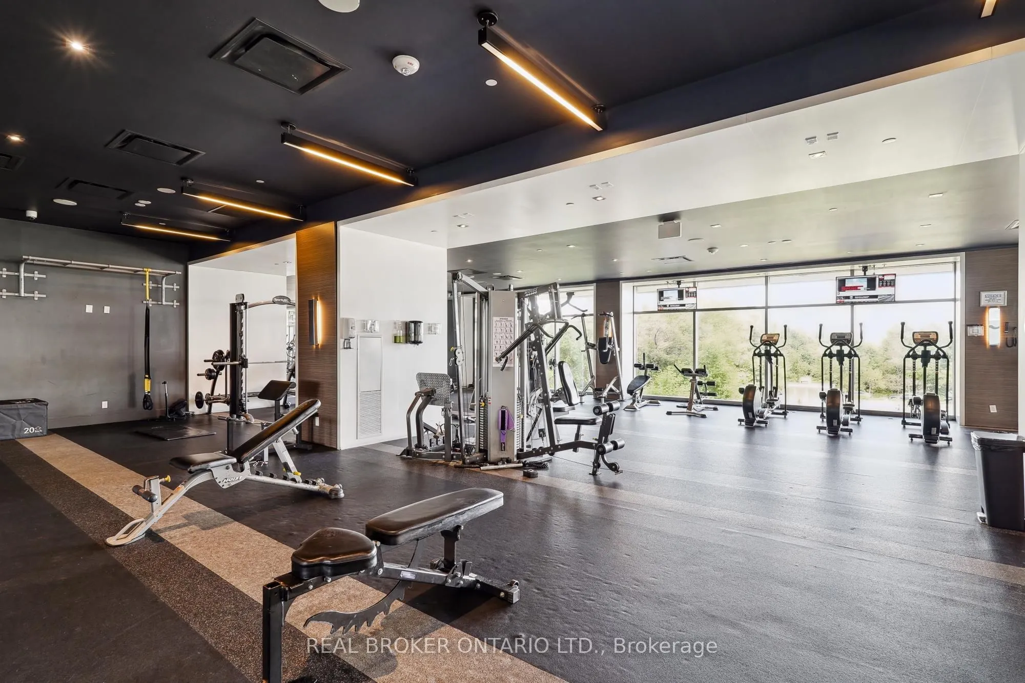 33 Shore Breeze Drive, #3704