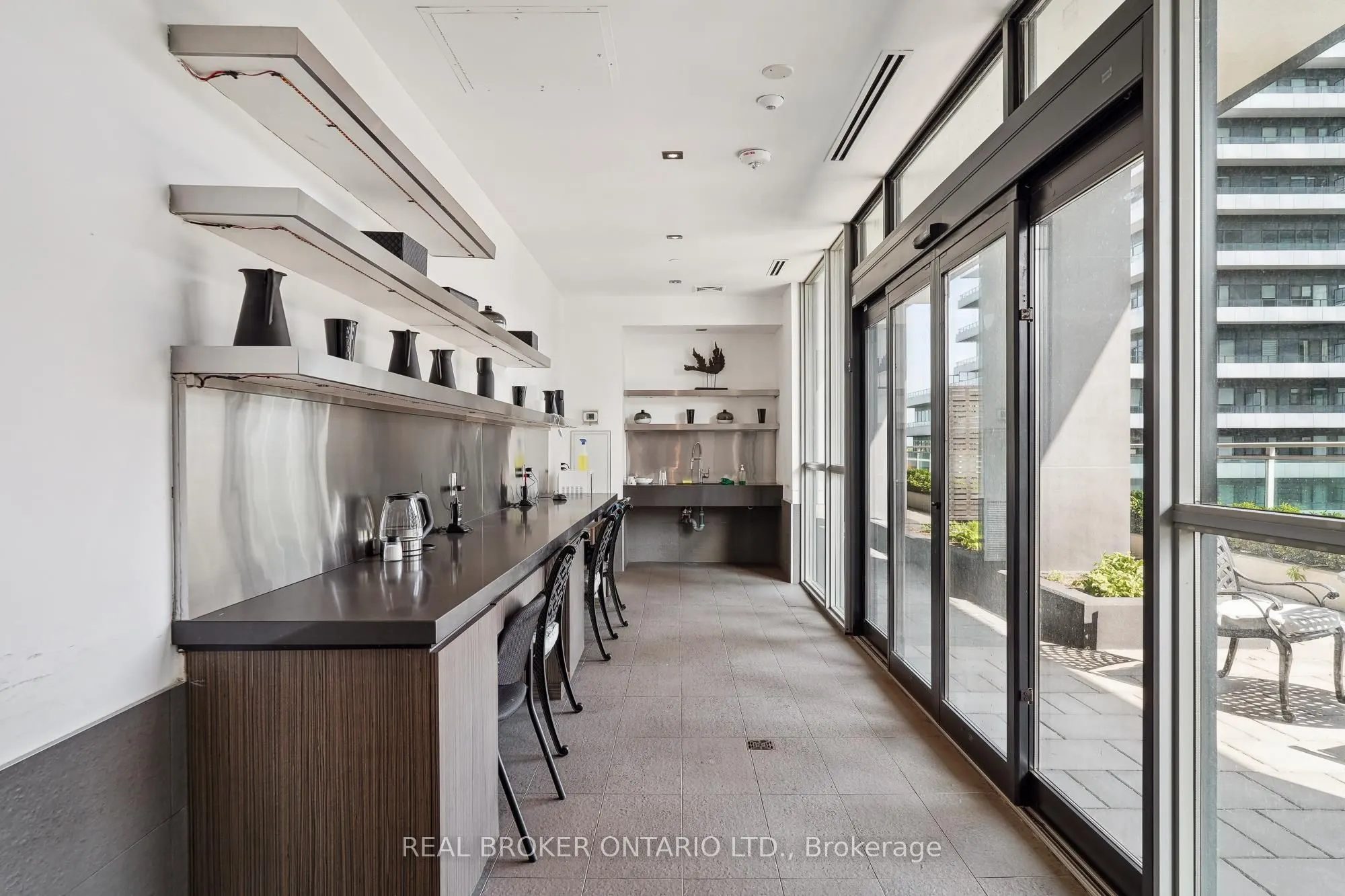 33 Shore Breeze Drive, #3704