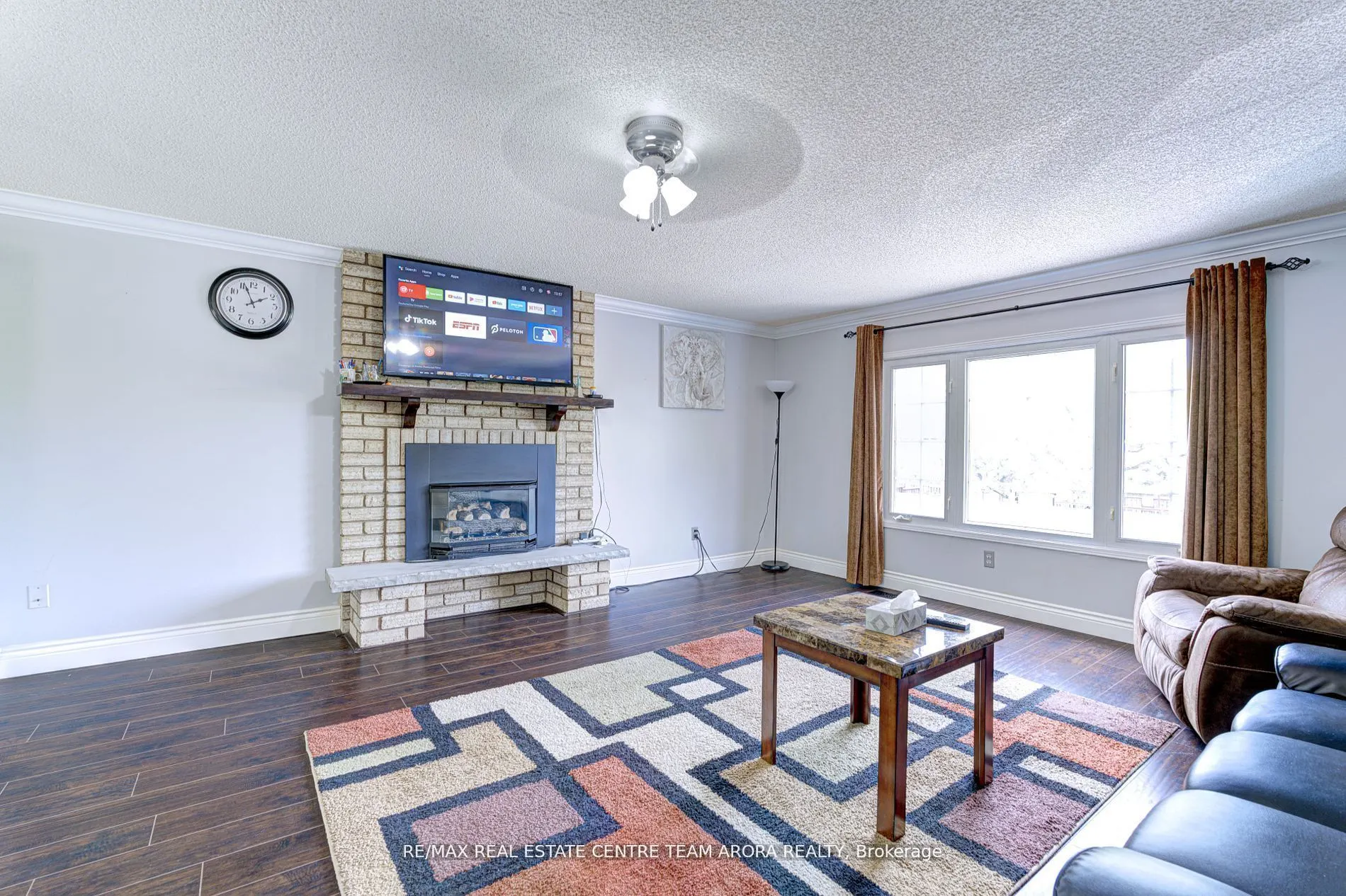 53 Cheviot Crescent