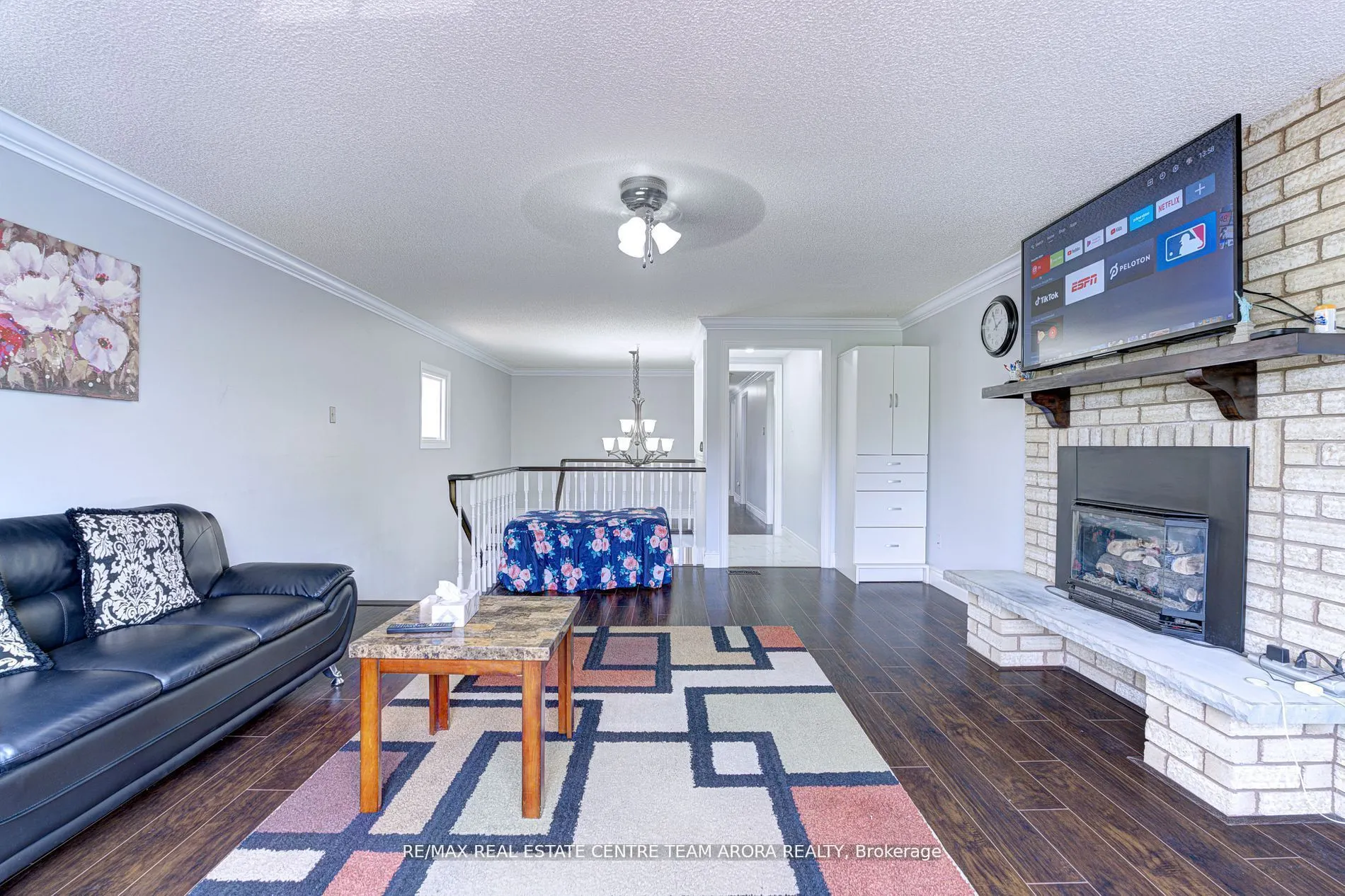 53 Cheviot Crescent