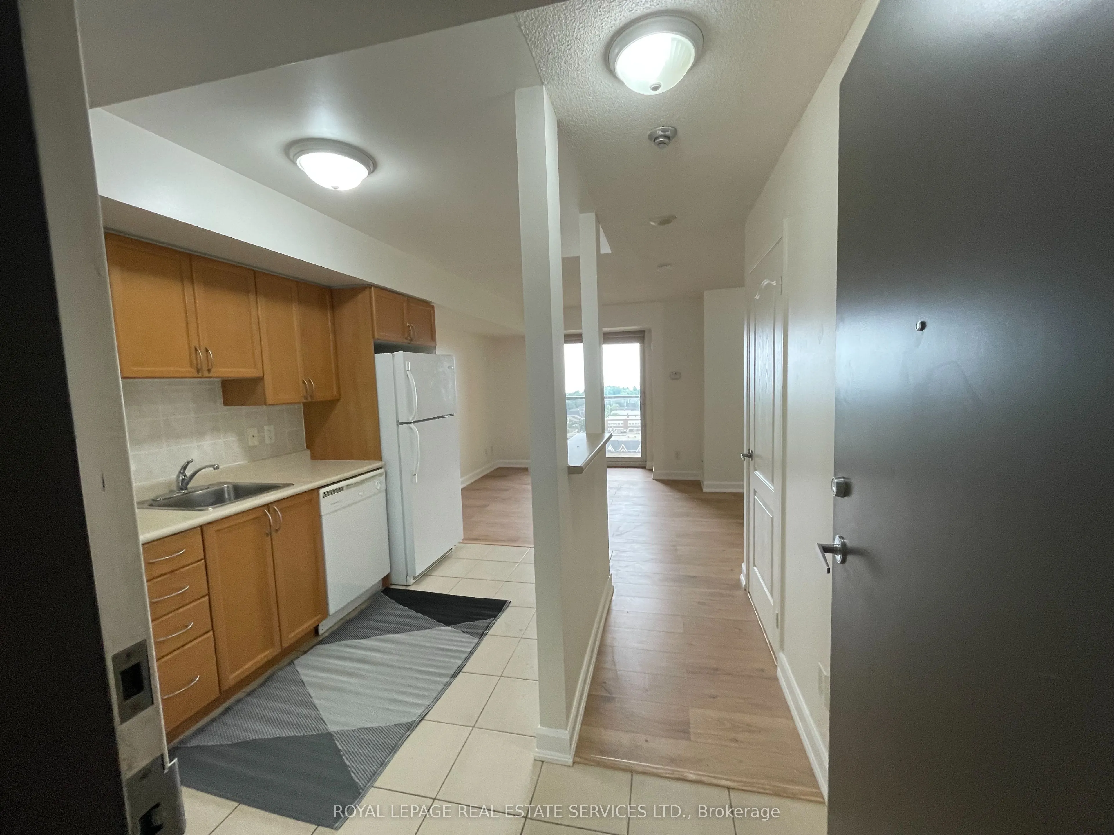 4 Elsinore Path, #1105