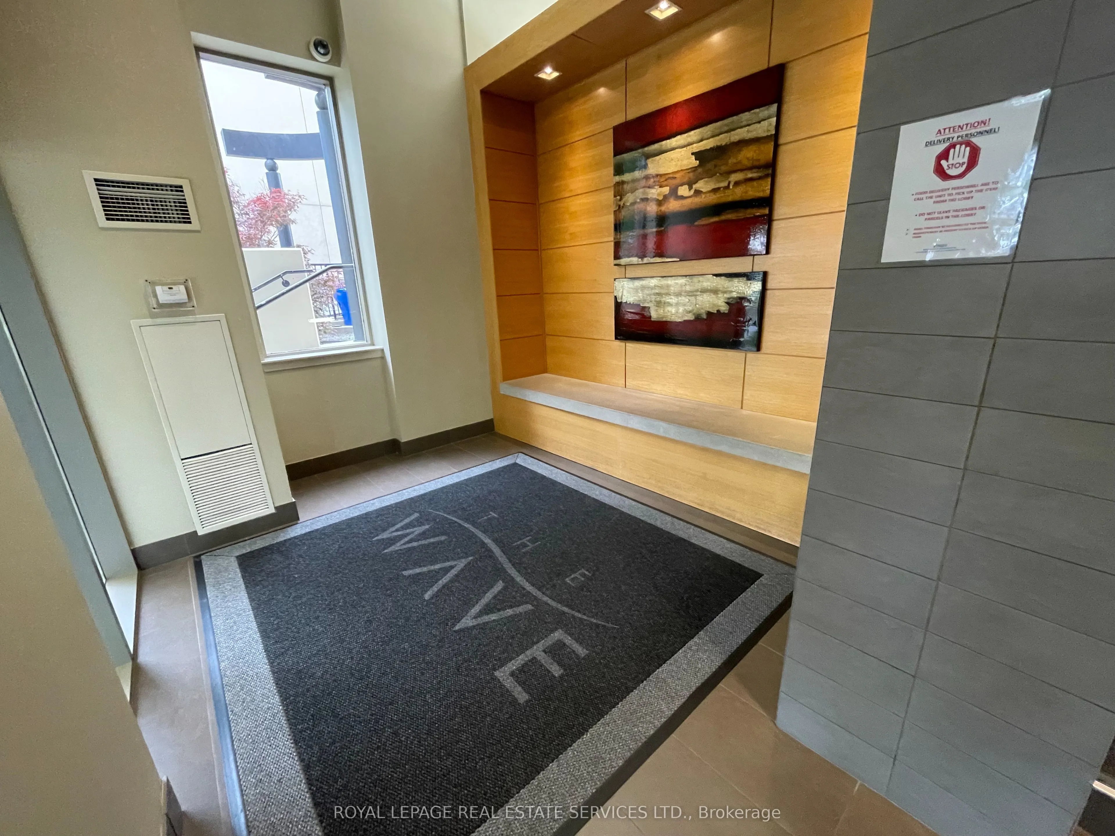 4 Elsinore Path, #1105