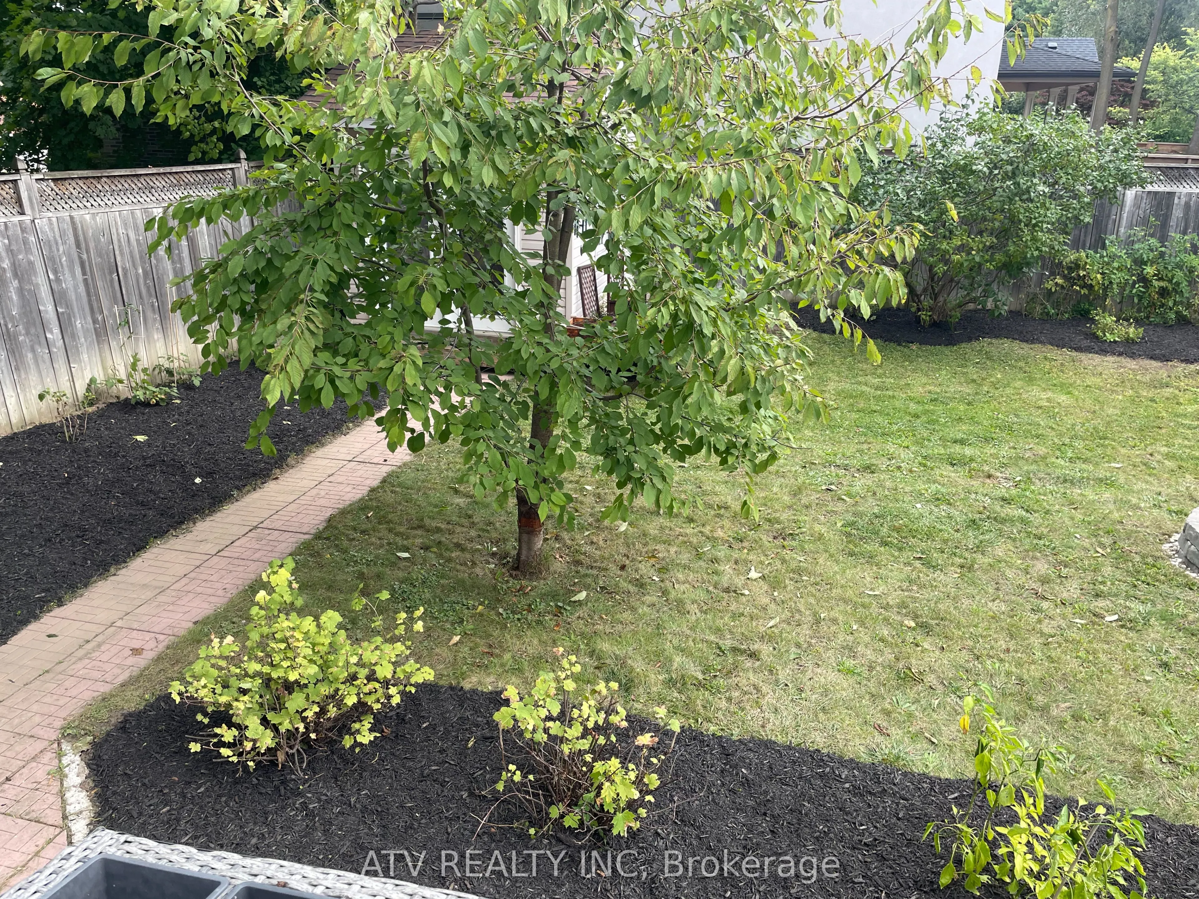 31 Shaver Avenue S