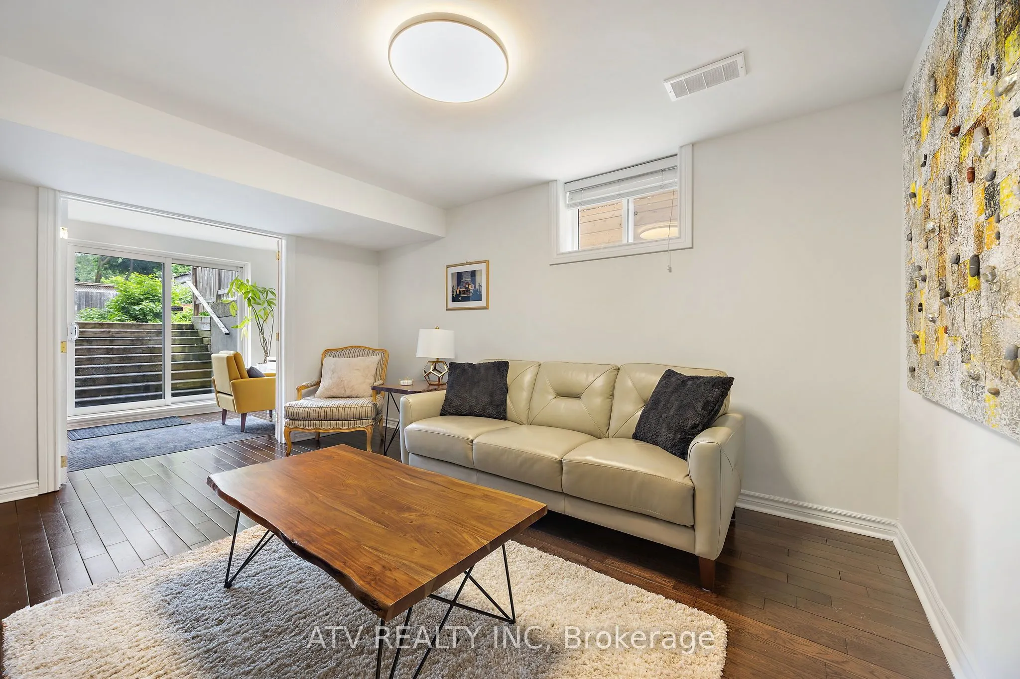 31 Shaver Avenue S