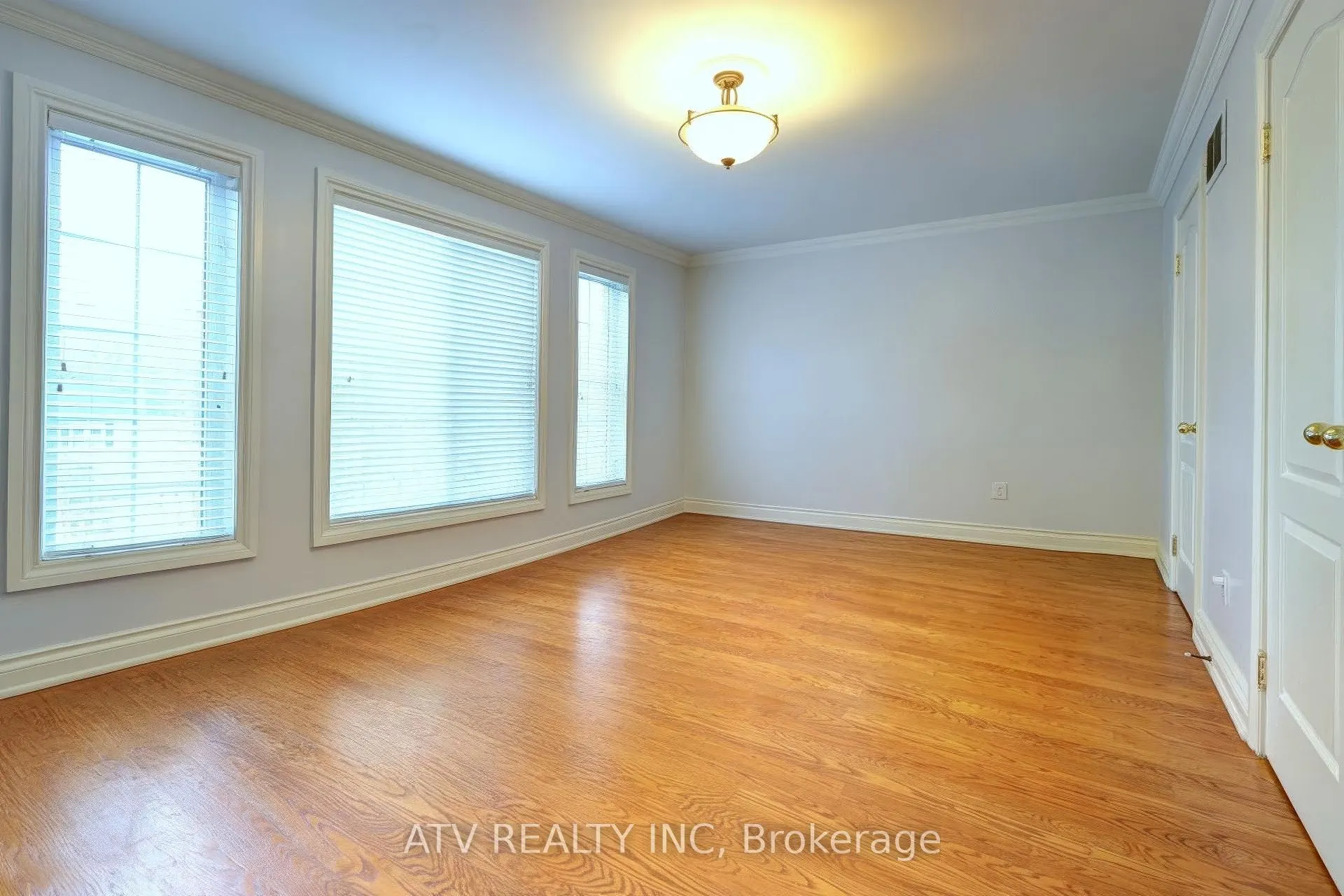 31 Shaver Avenue S