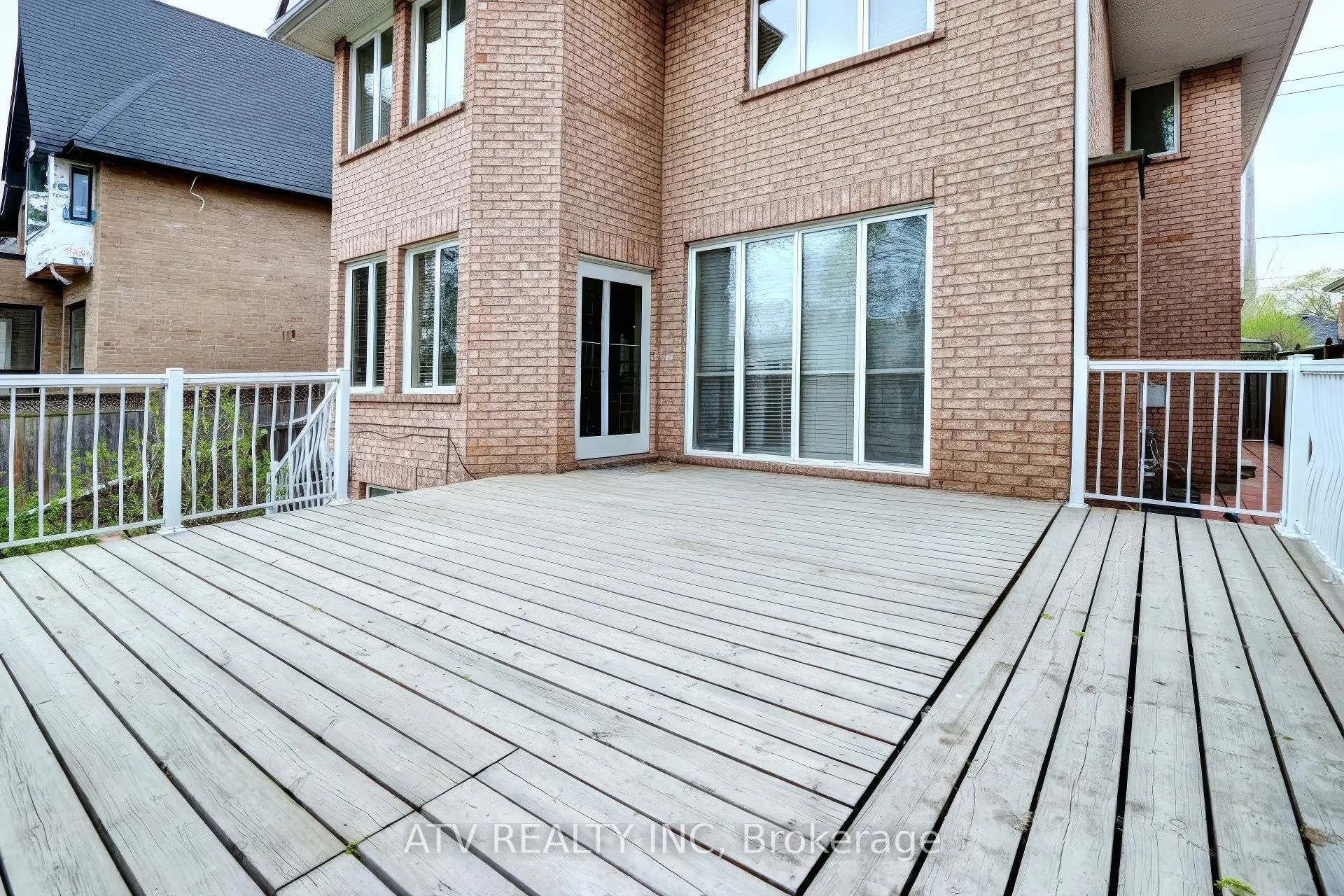 31 Shaver Avenue S