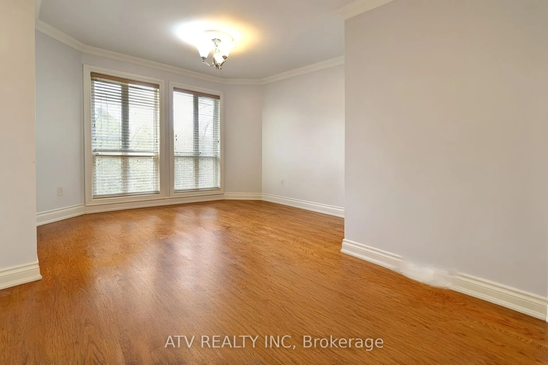31 Shaver Avenue S
